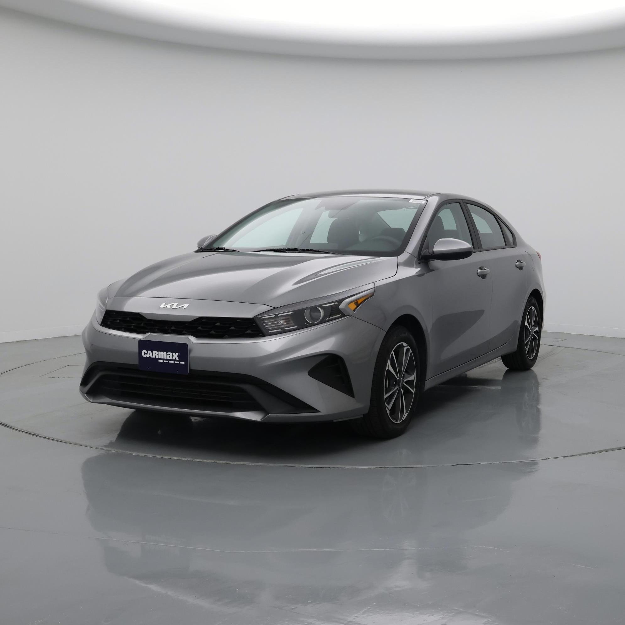 Thumbnail: 2024 Kia Forte - 4