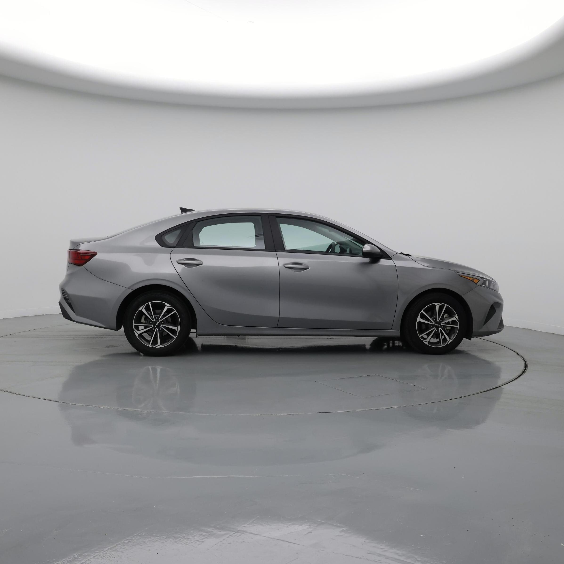 Thumbnail: 2024 Kia Forte - 7