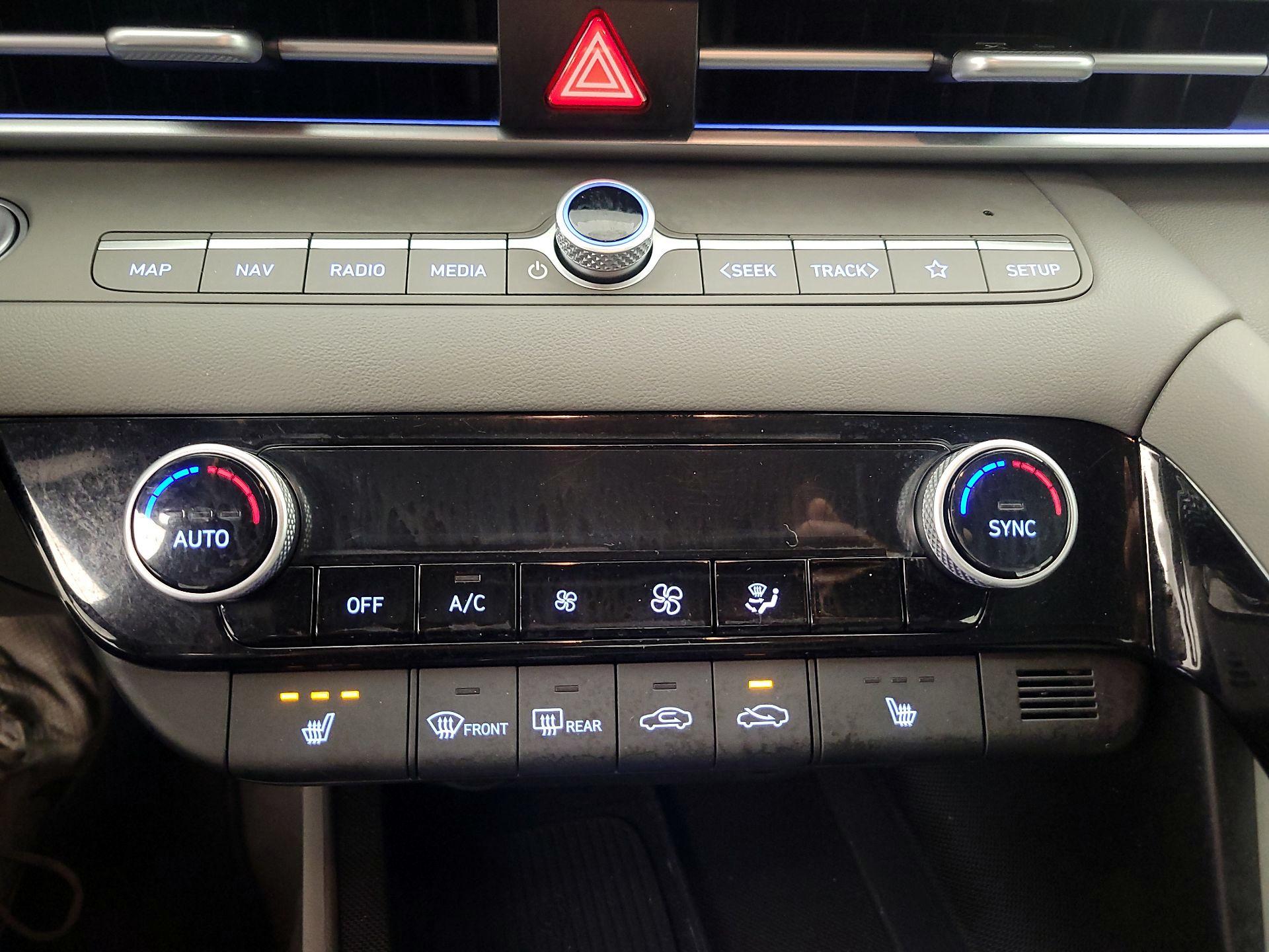 Thumbnail: 2025 Hyundai Elantra - 17