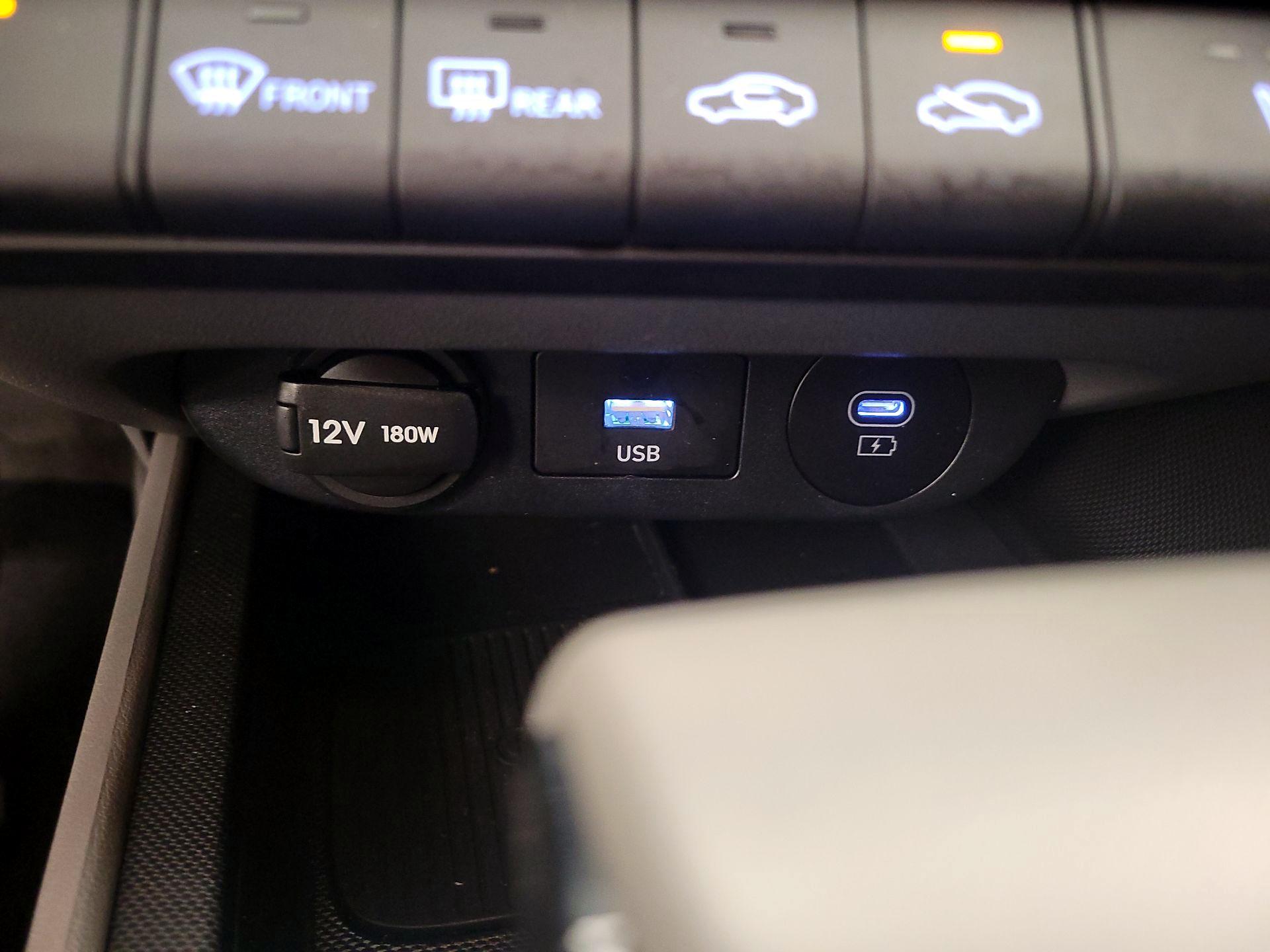 Thumbnail: 2025 Hyundai Elantra - 19