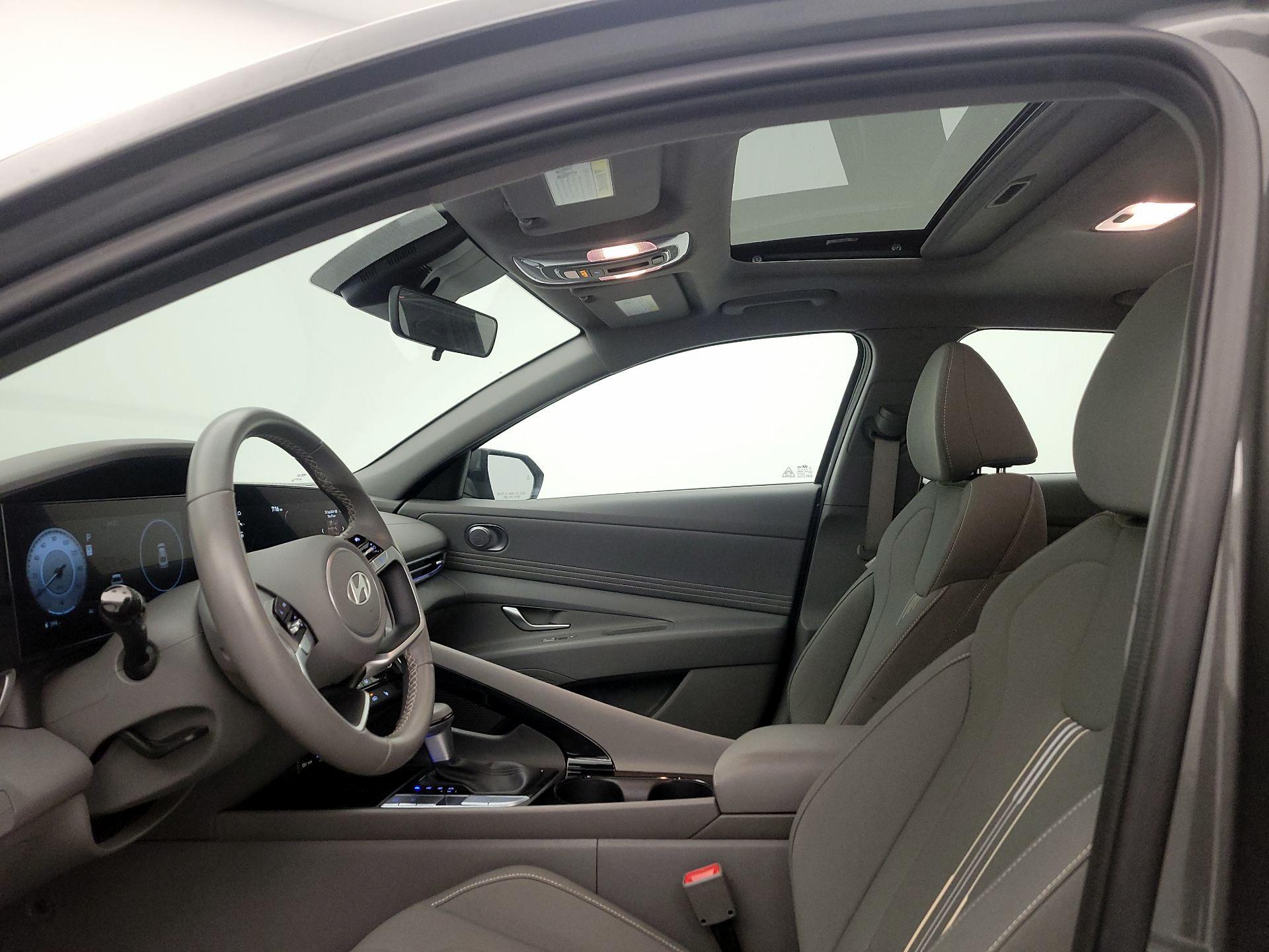 Thumbnail: 2025 Hyundai Elantra - 20