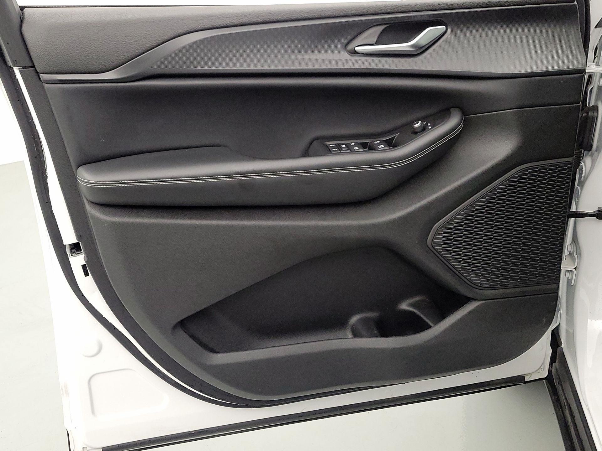 Thumbnail: 2023 Jeep Grand Cherokee - 12