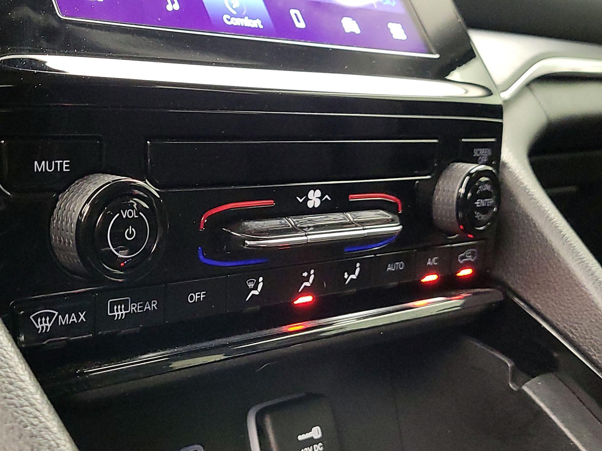 Thumbnail: 2023 Jeep Grand Cherokee - 16