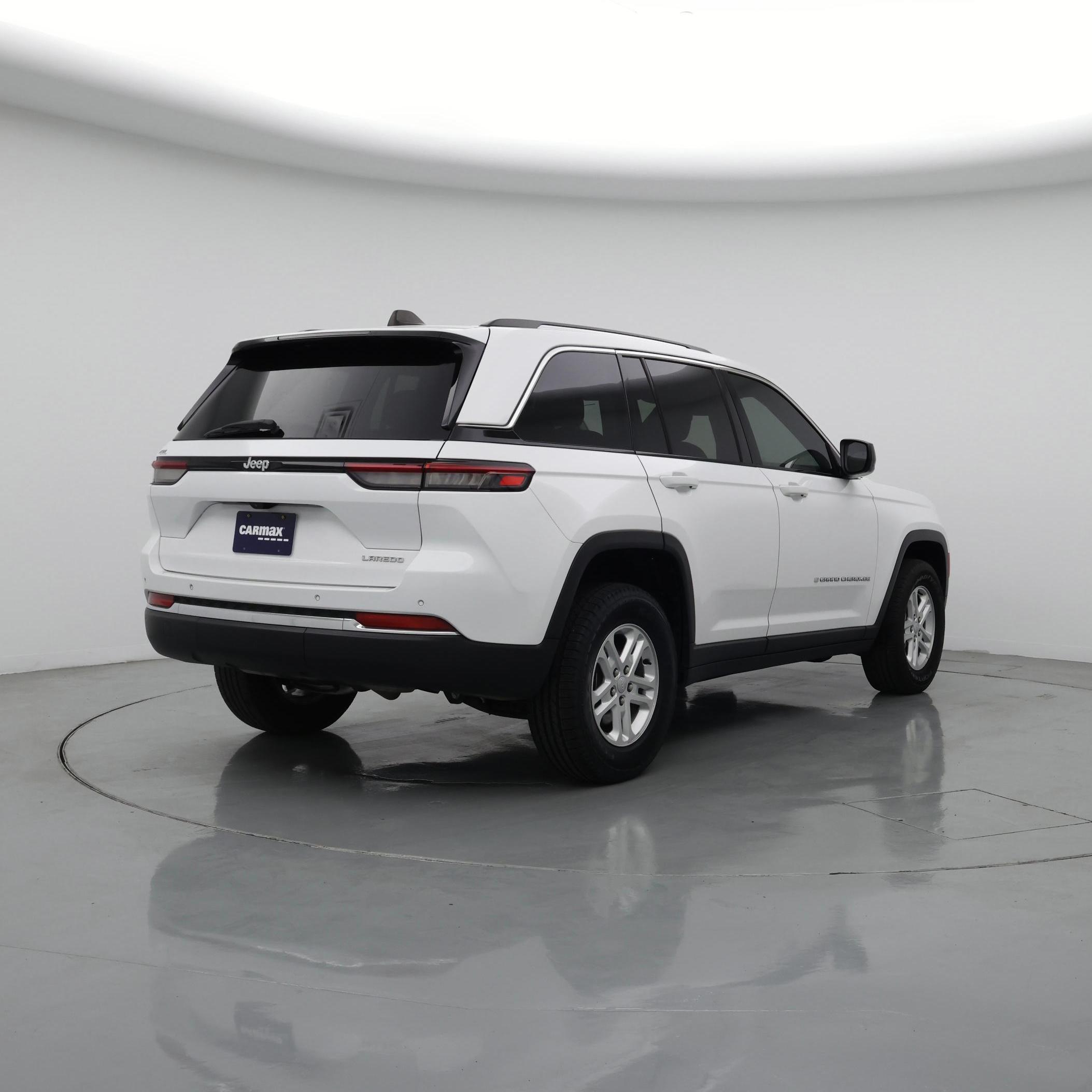 Thumbnail: 2023 Jeep Grand Cherokee - 8