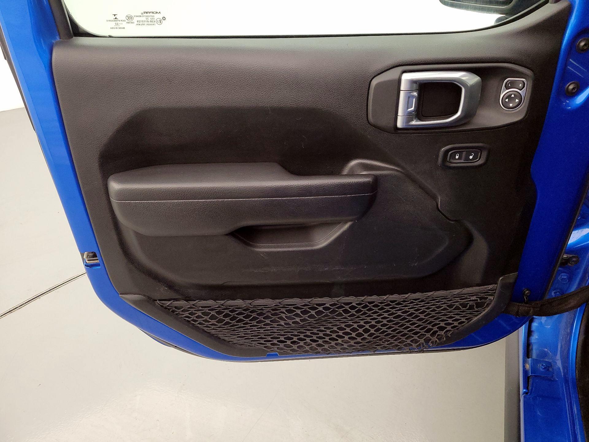 Thumbnail: 2022 Jeep Gladiator - 12