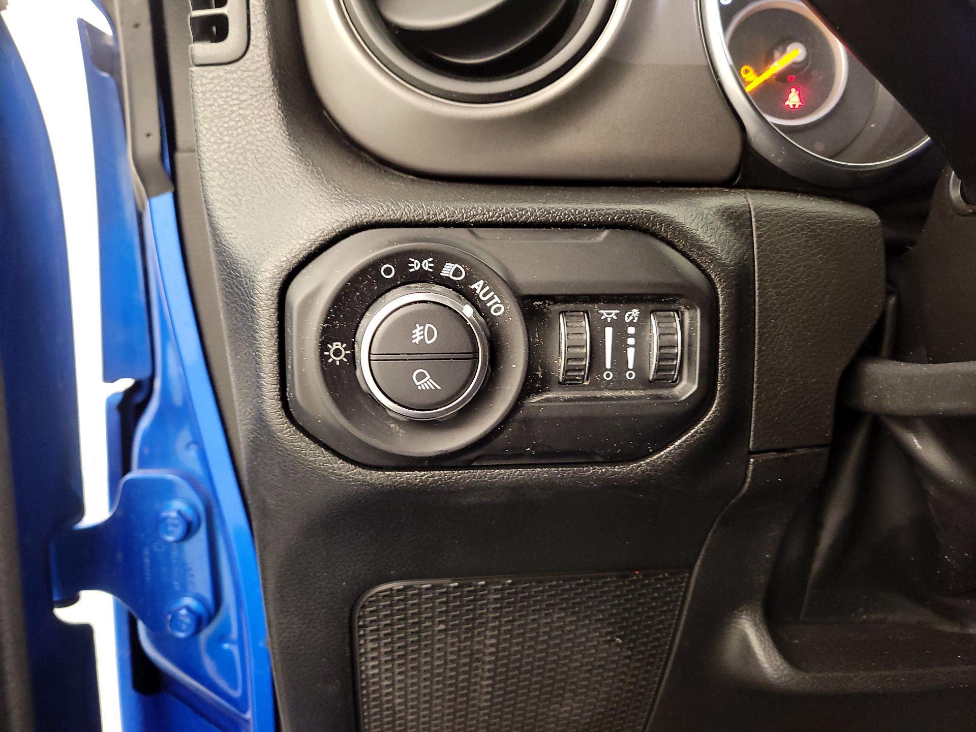 Thumbnail: 2022 Jeep Gladiator - 13