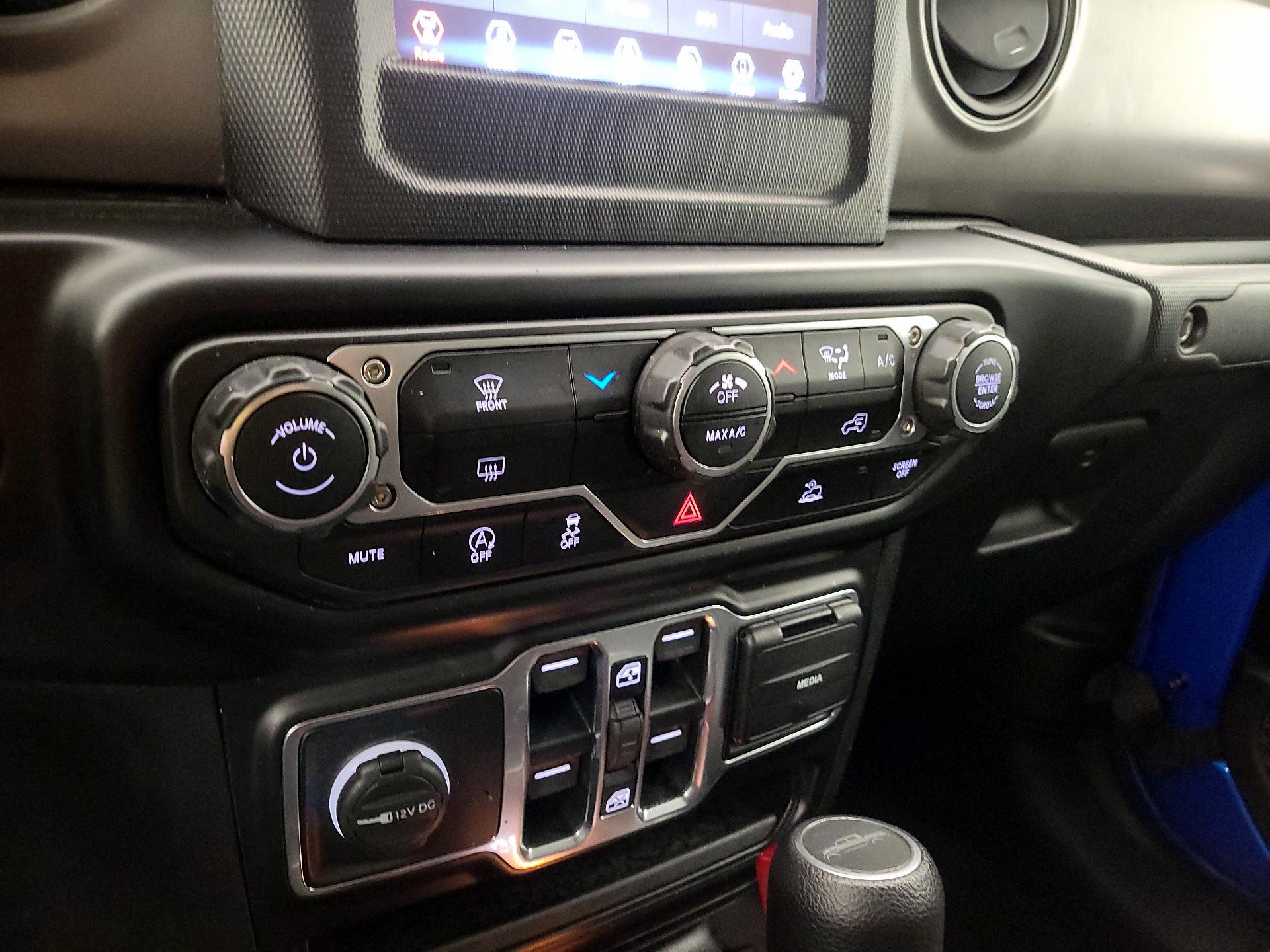 Thumbnail: 2022 Jeep Gladiator - 16