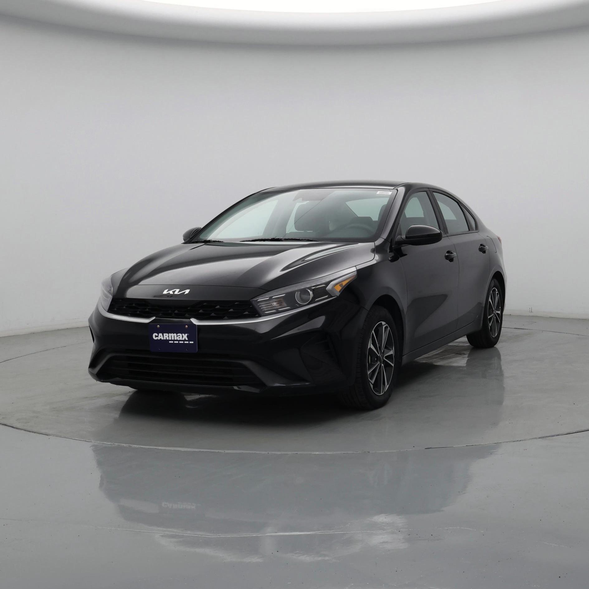 Thumbnail: 2024 Kia Forte - 4