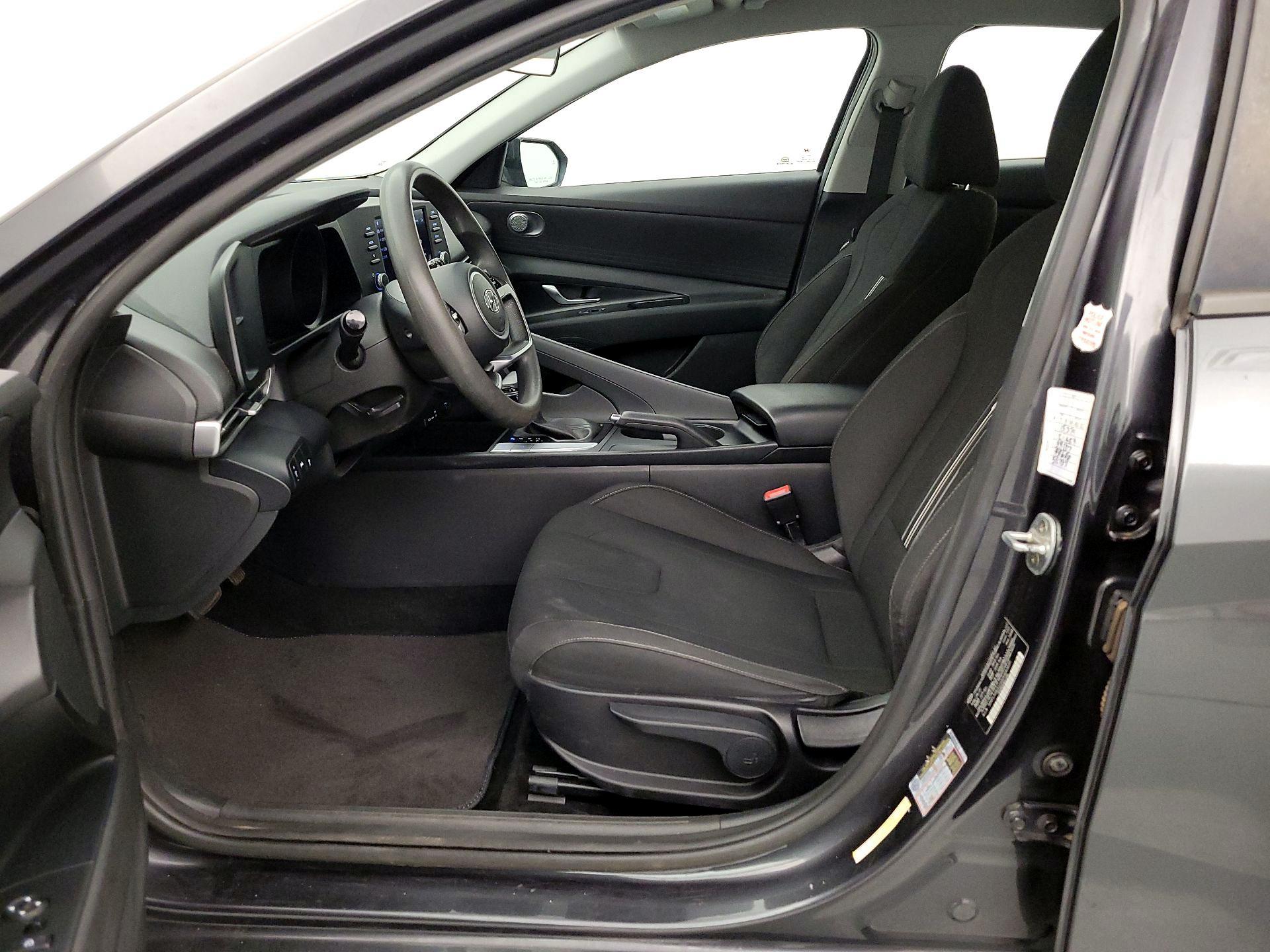 Thumbnail: 2021 Hyundai Elantra - 11