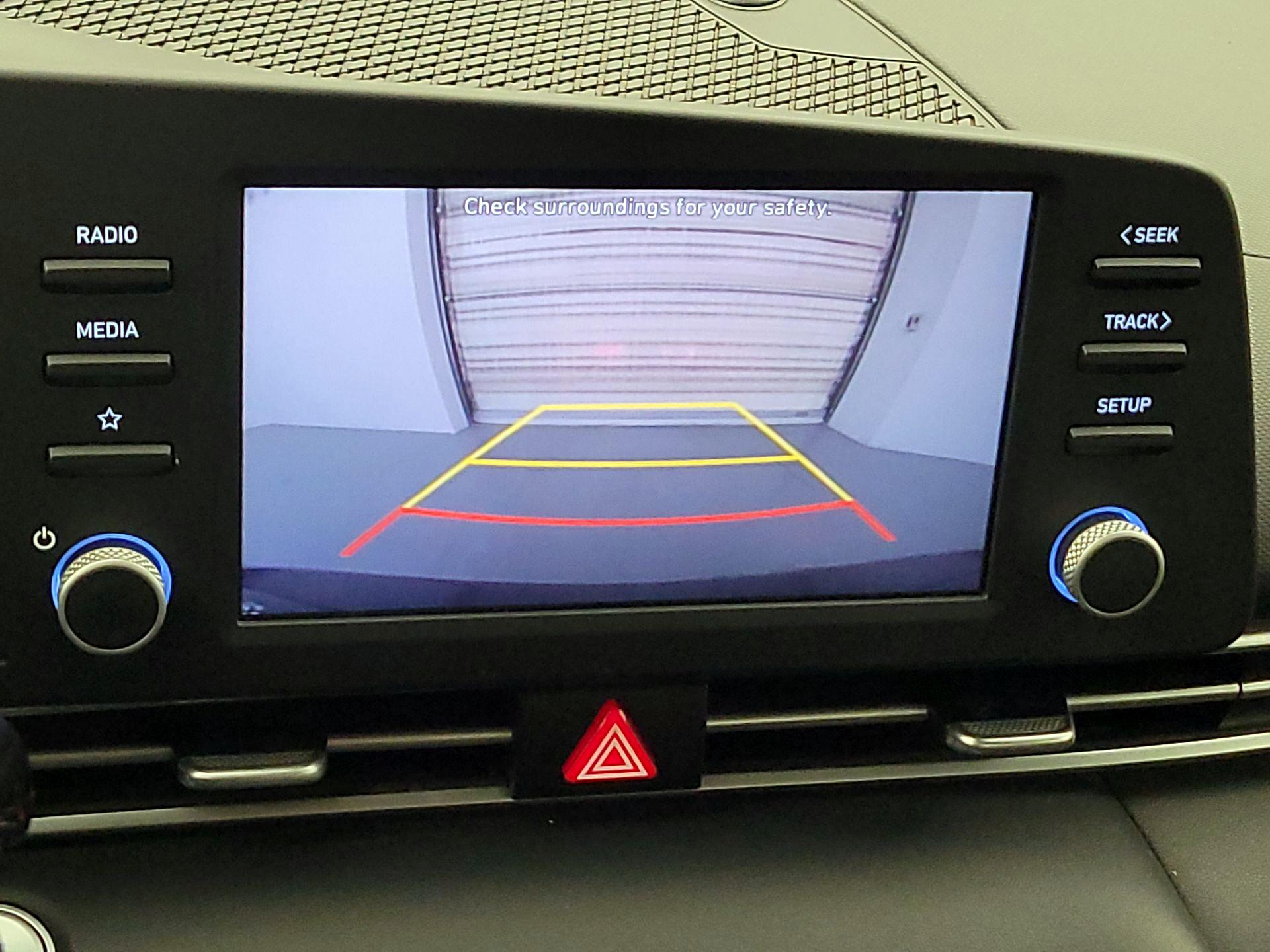 Thumbnail: 2021 Hyundai Elantra - 14