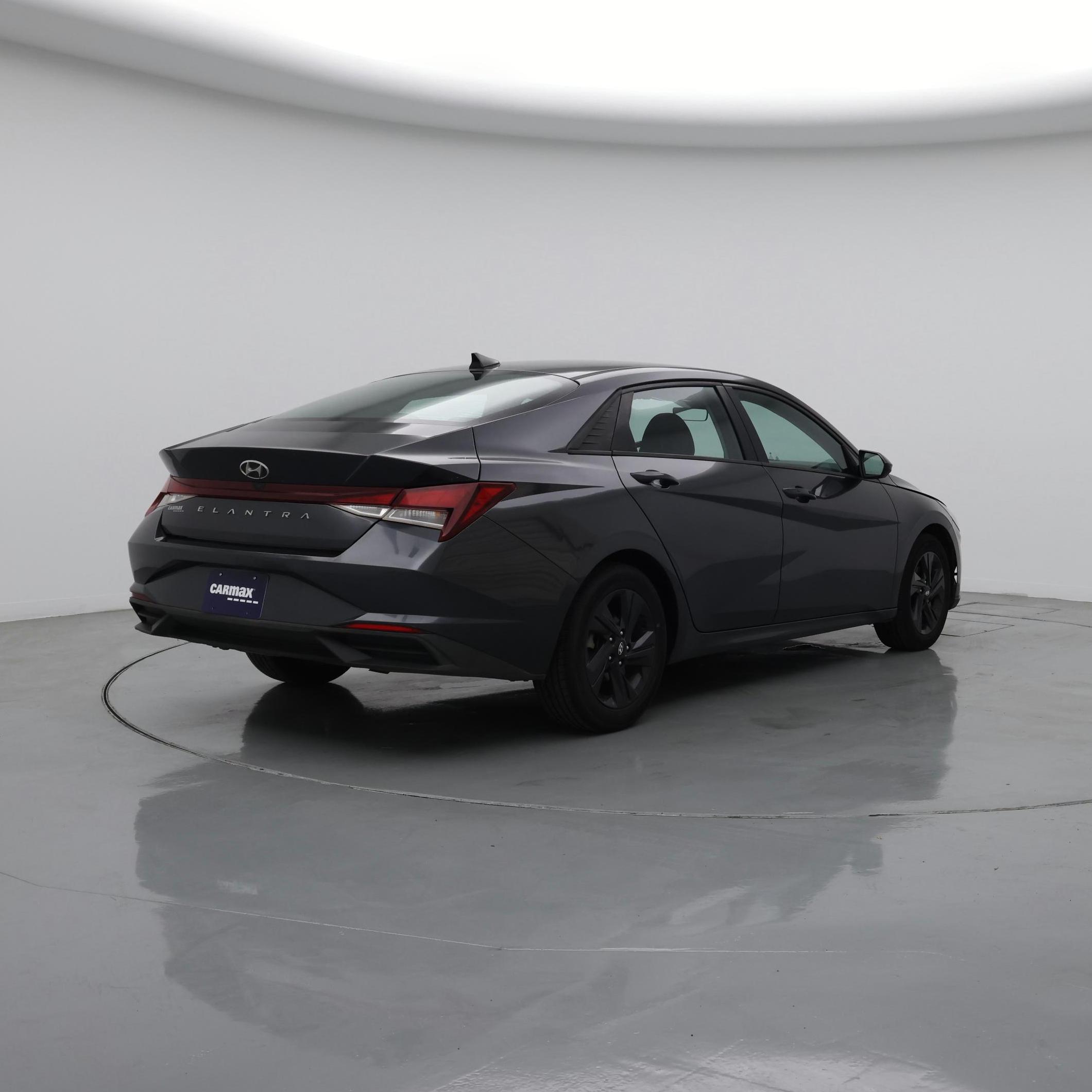 Thumbnail: 2021 Hyundai Elantra - 8