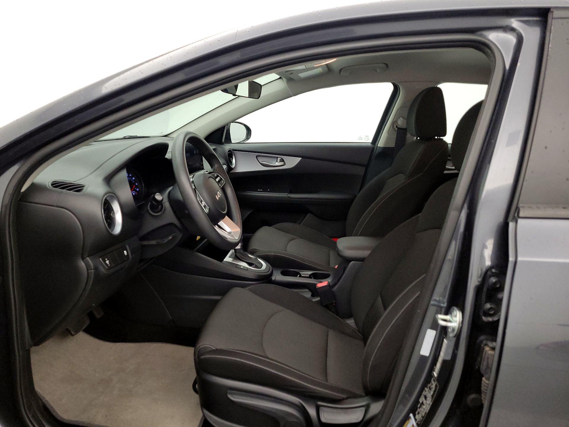 Thumbnail: 2024 Kia Forte - 11