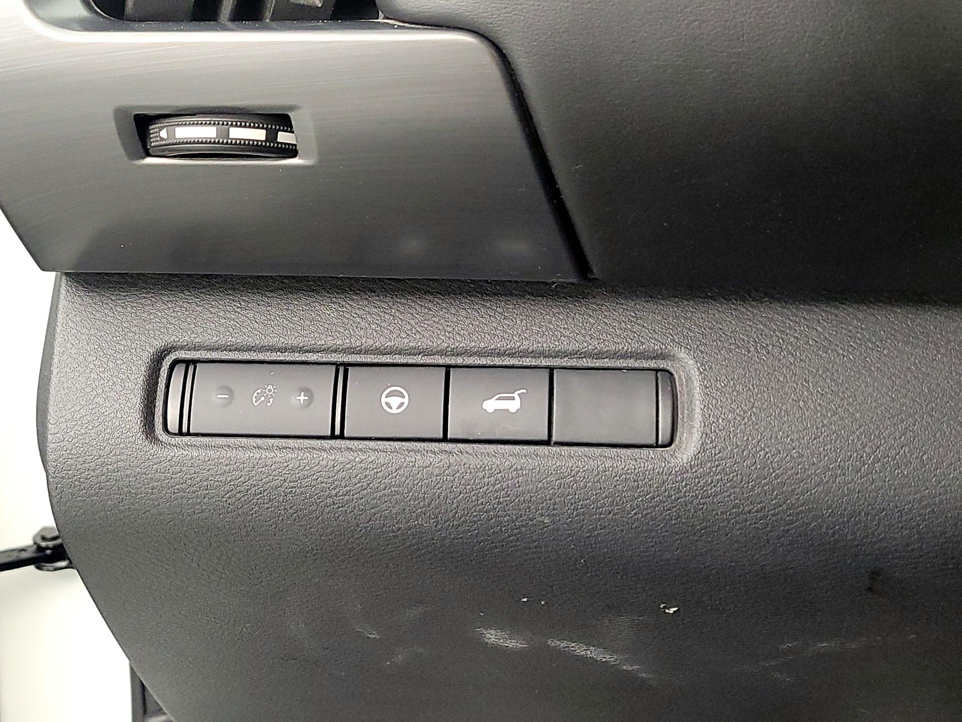 Thumbnail: 2023 Nissan Pathfinder - 13