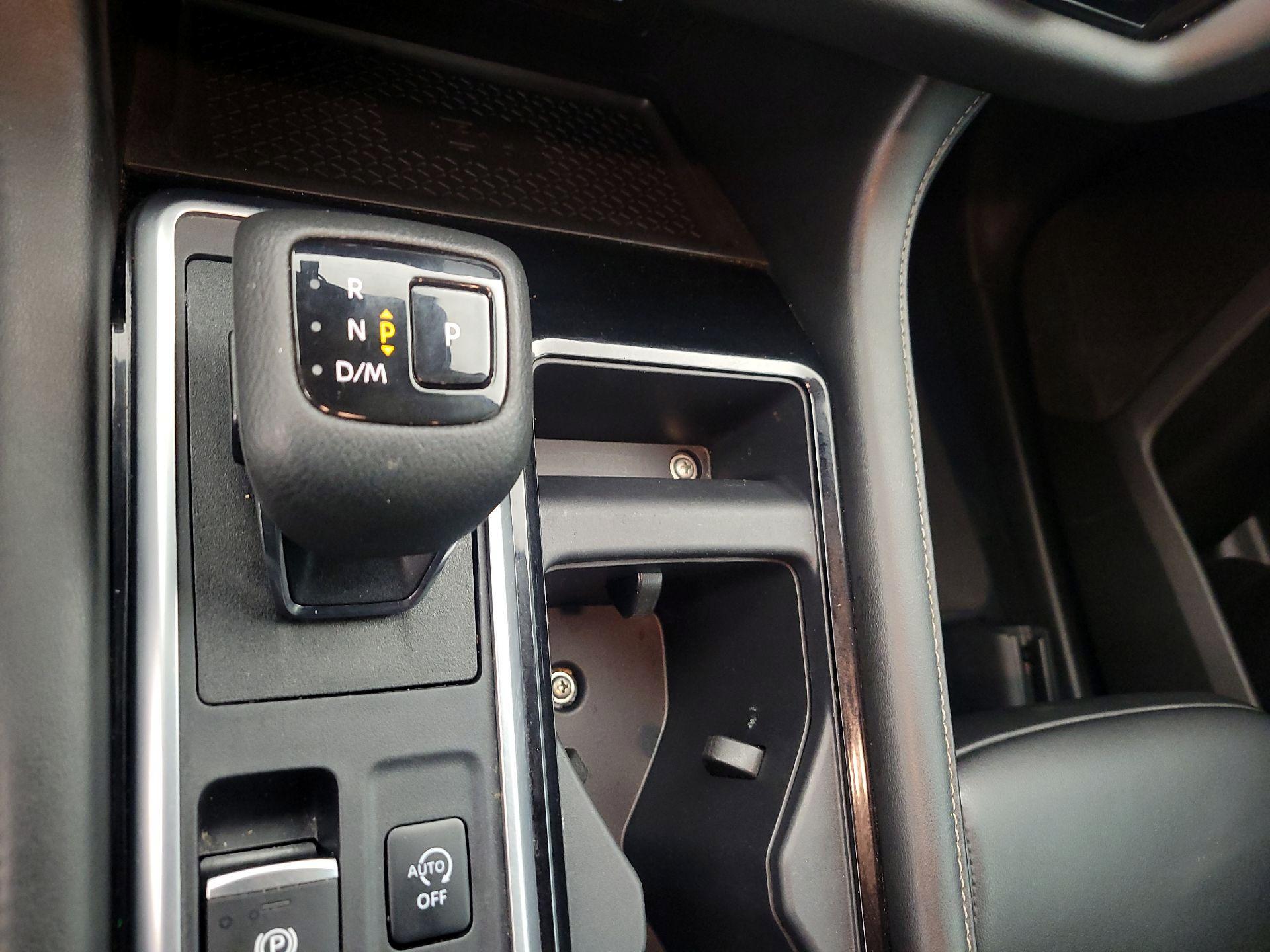 Thumbnail: 2023 Nissan Pathfinder - 17