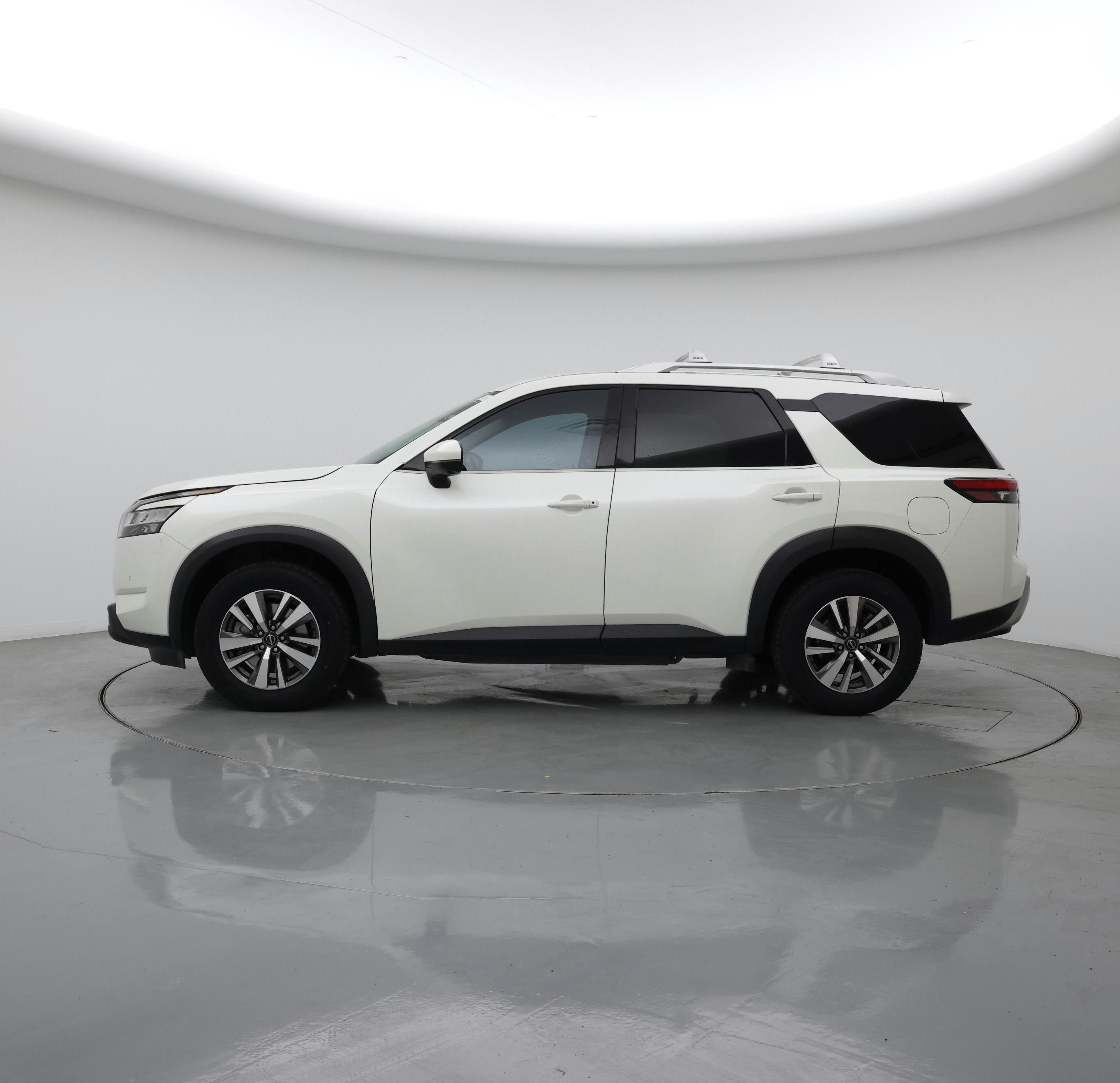 Thumbnail: 2023 Nissan Pathfinder - 3