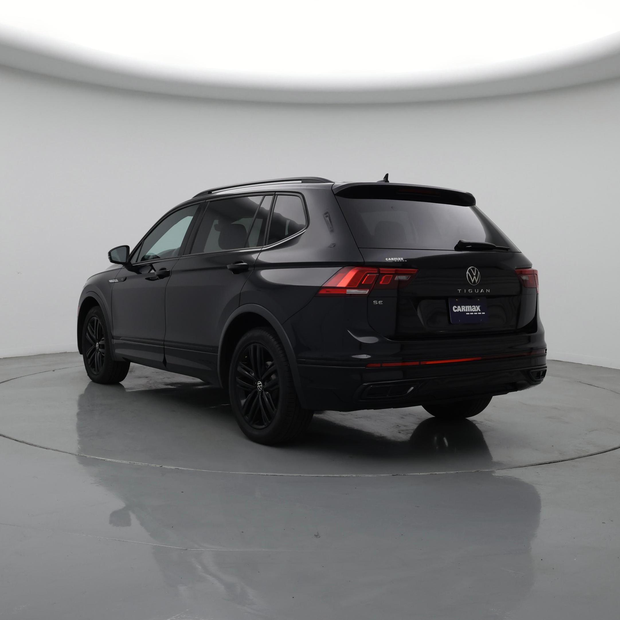 Thumbnail: 2022 Volkswagen Tiguan - 2