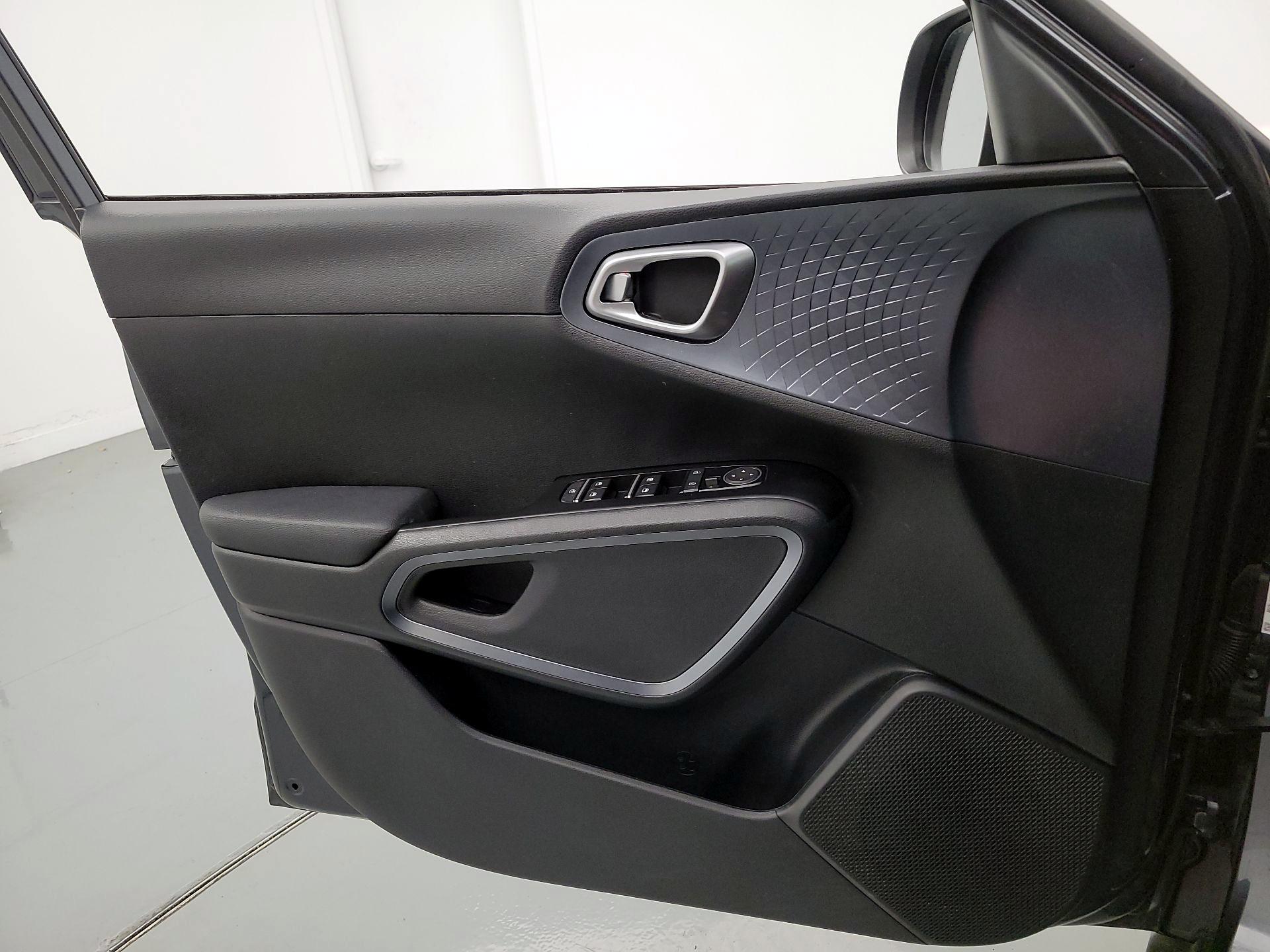 Thumbnail: 2023 Kia Soul - 12