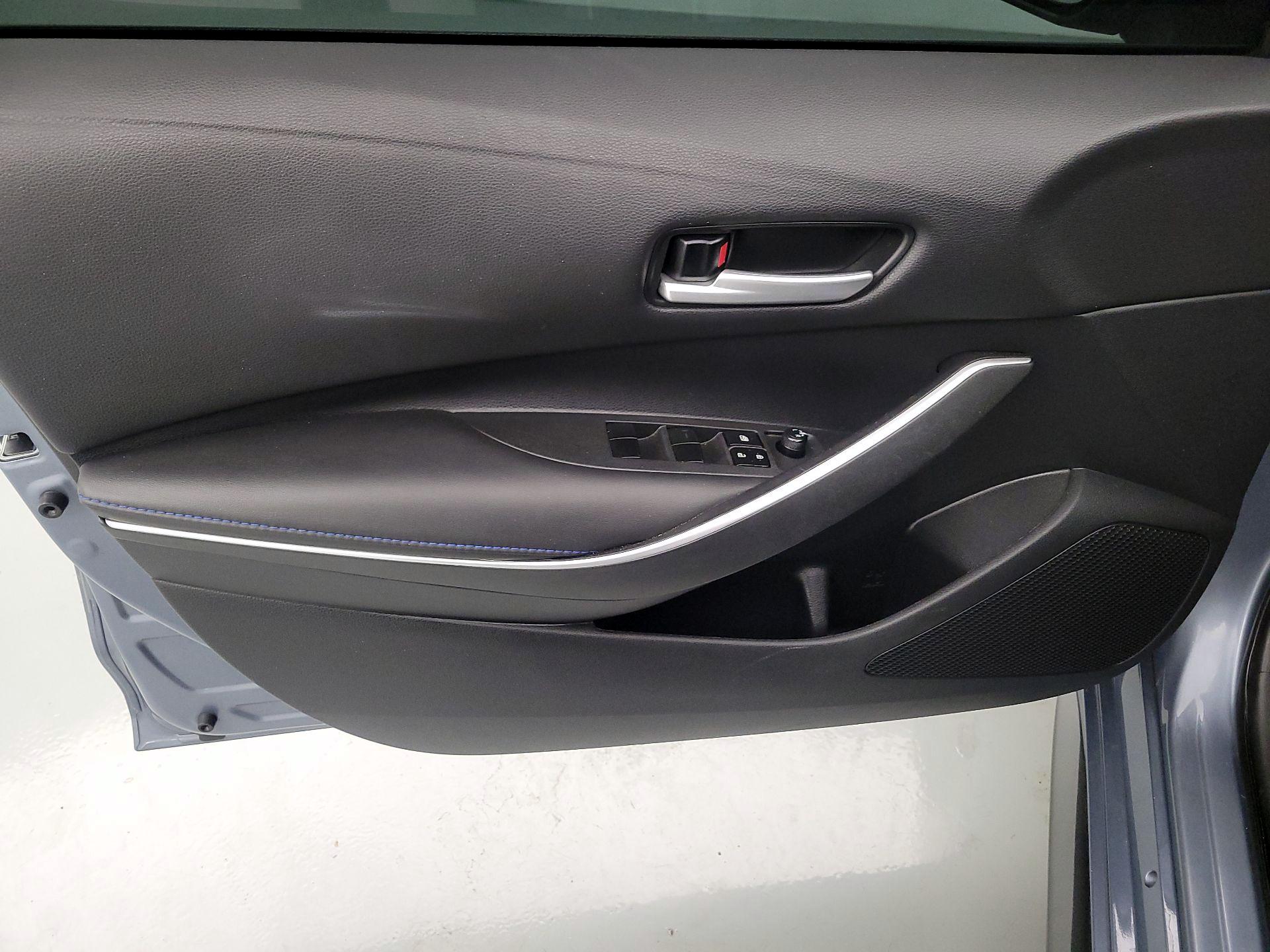 Thumbnail: 2021 Toyota Corolla - 12