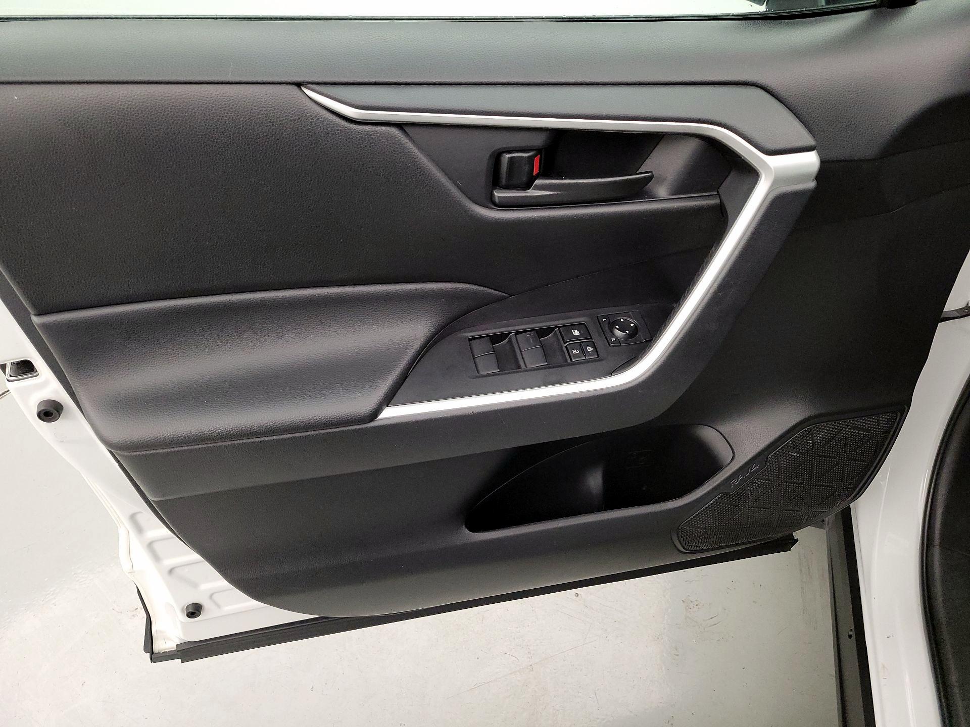 Thumbnail: 2024 Toyota RAV4 - 12