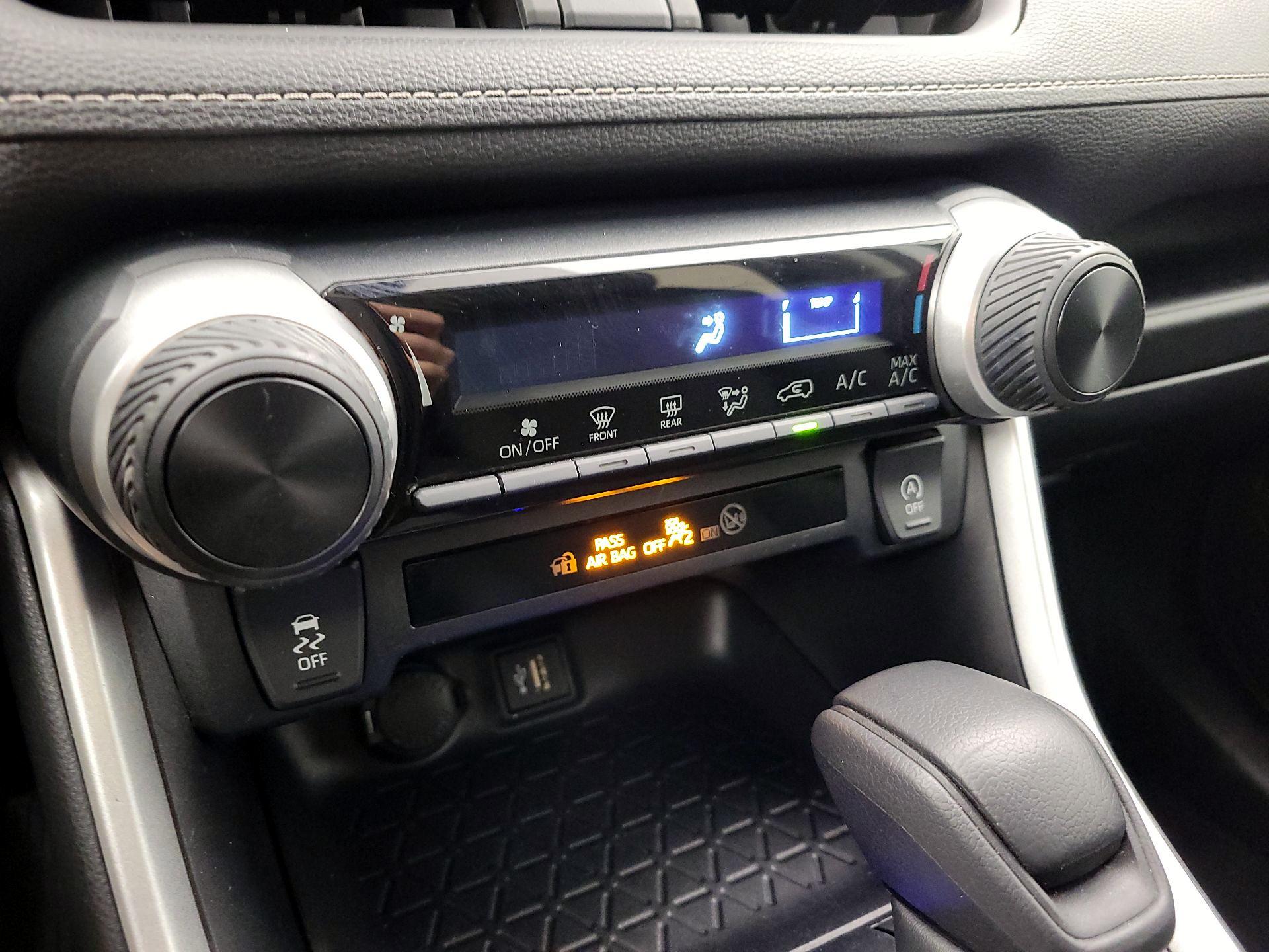 Thumbnail: 2024 Toyota RAV4 - 16