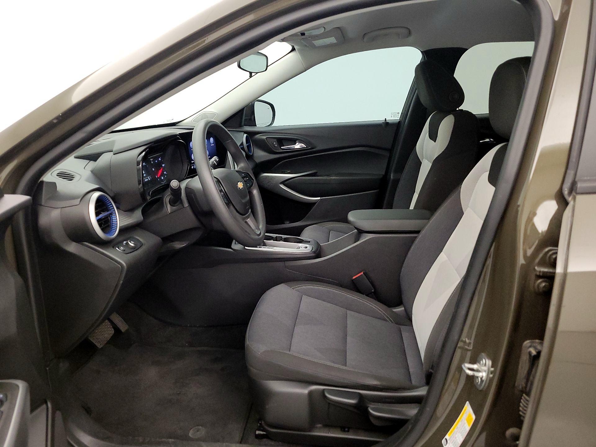 Thumbnail: 2024 Chevrolet Trax - 11