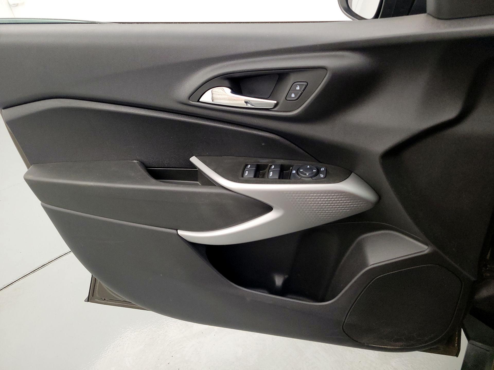 Thumbnail: 2024 Chevrolet Trax - 12