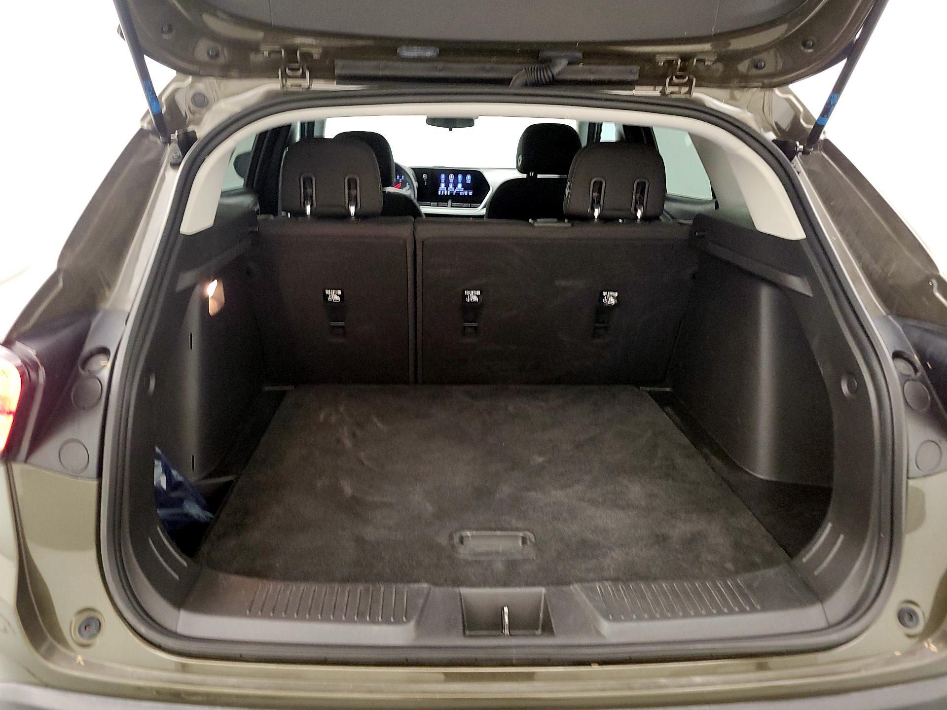 Thumbnail: 2024 Chevrolet Trax - 20