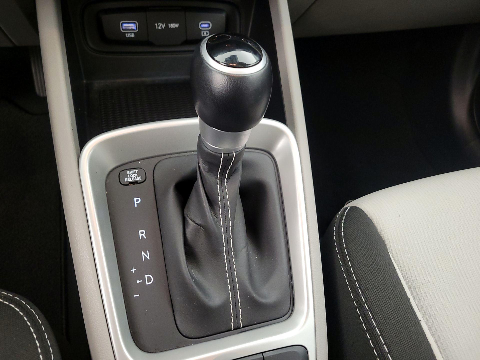 Thumbnail: 2023 Hyundai Venue - 17