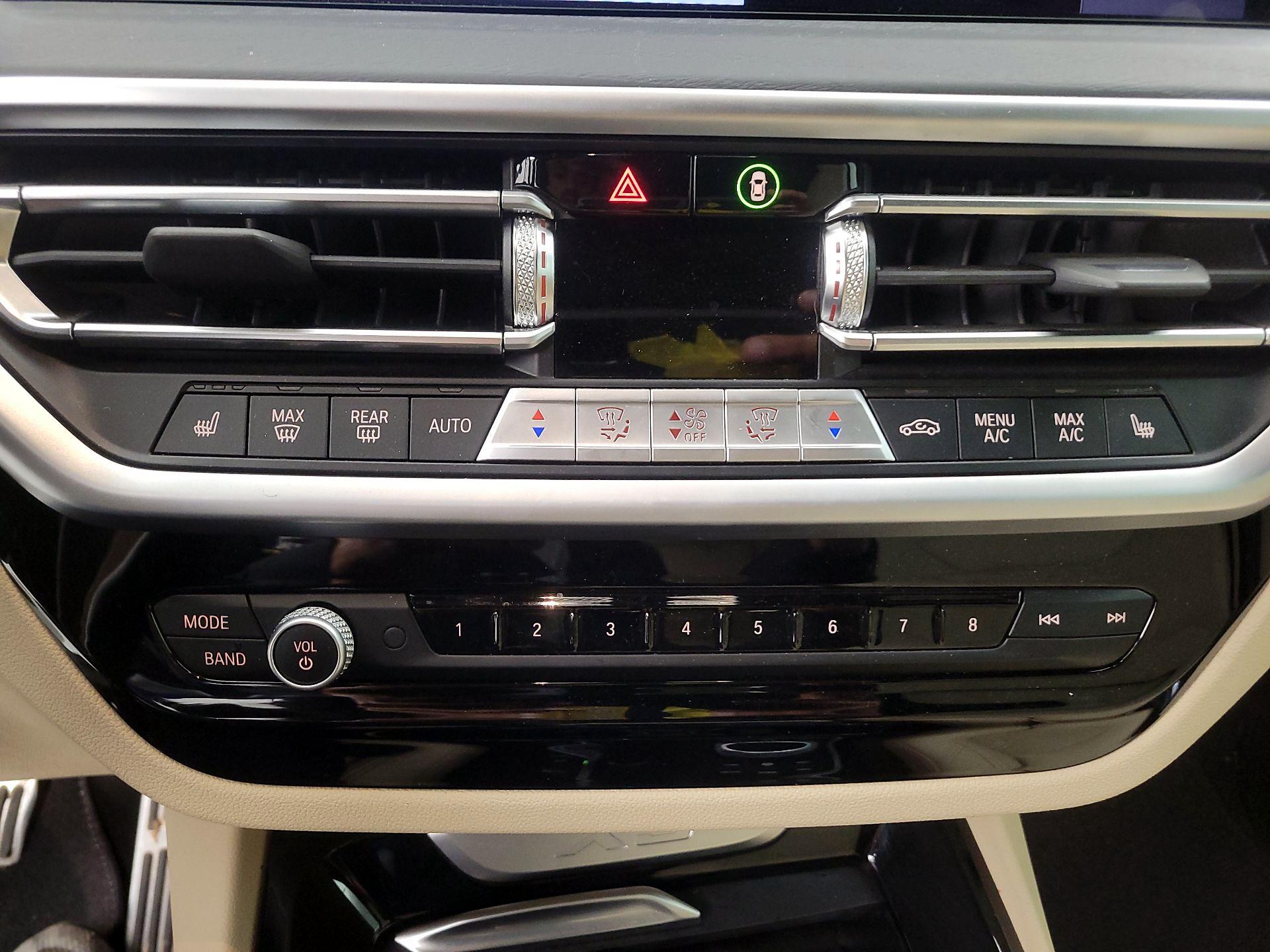 Thumbnail: 2022 BMW X3 - 16