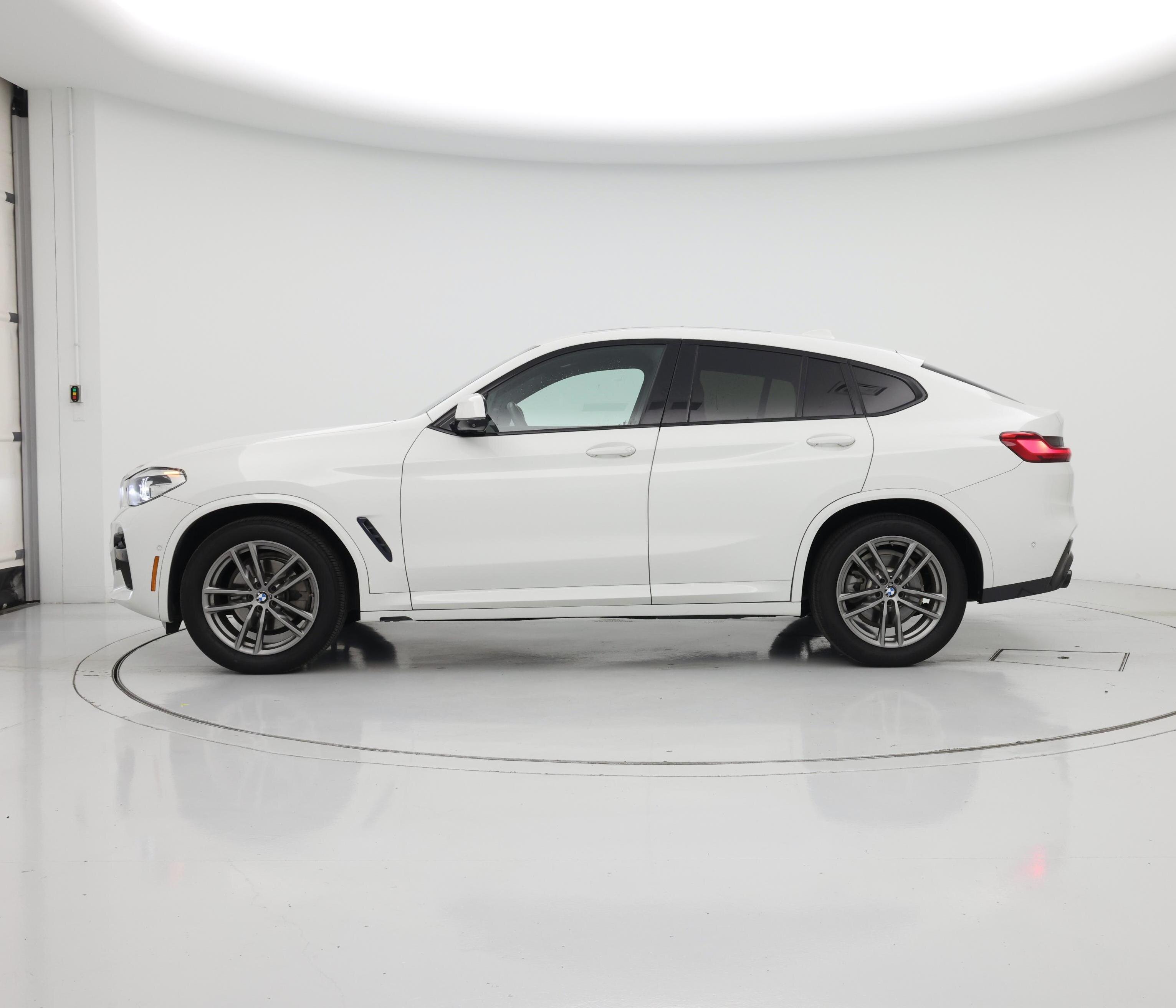 Thumbnail: 2020 BMW X4 - 3