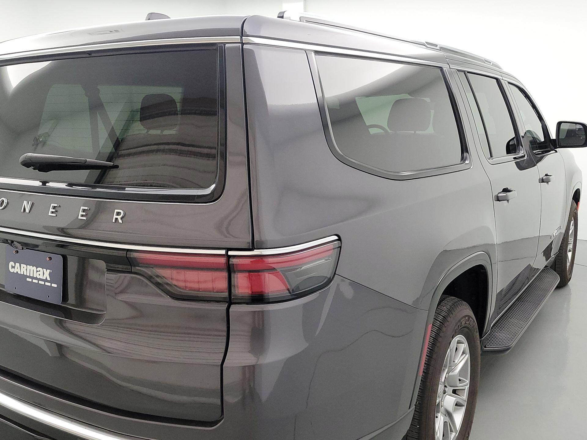 Thumbnail: 2024 Jeep Wagoneer - 5