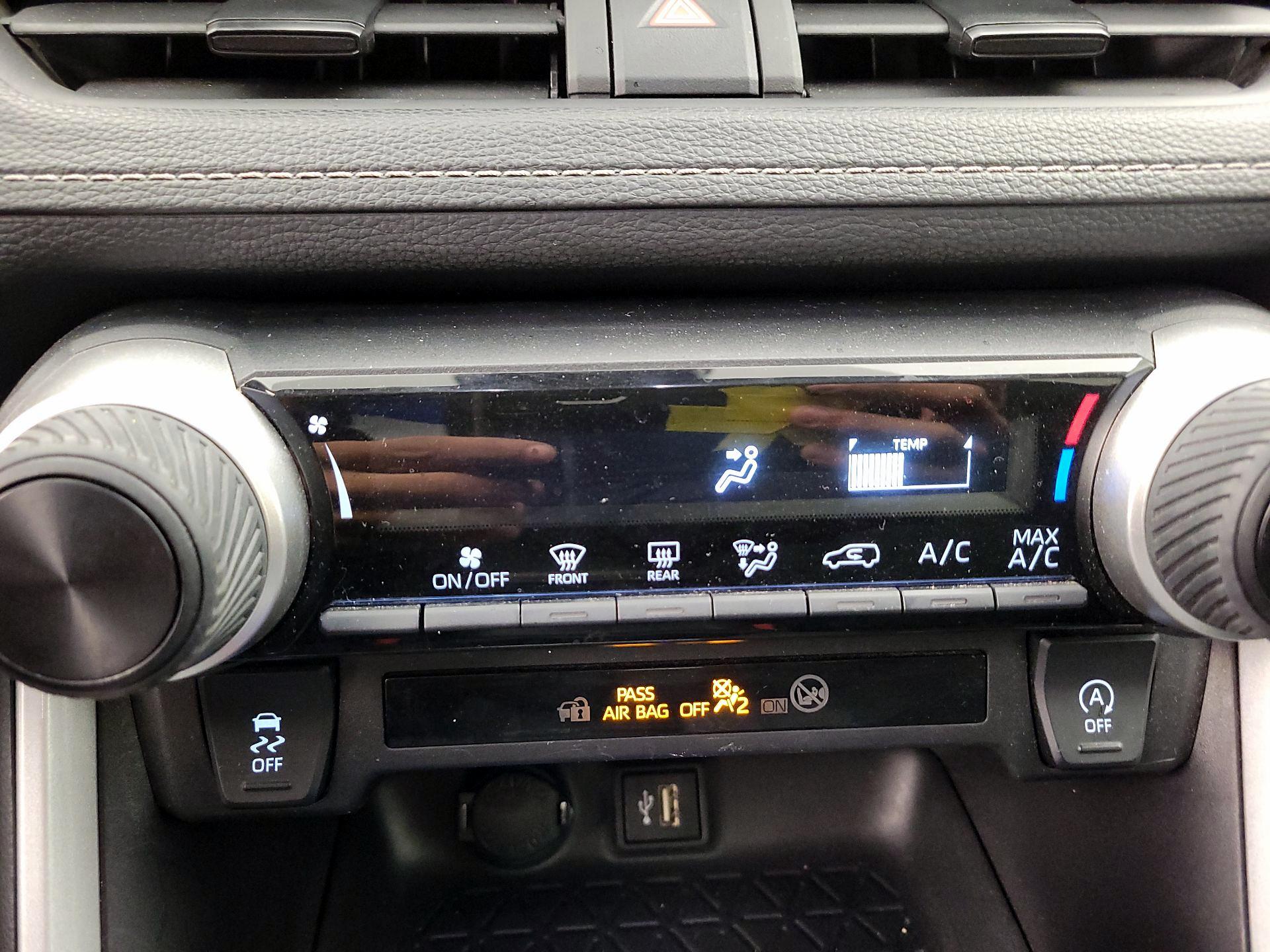 Thumbnail: 2024 Toyota RAV4 - 16