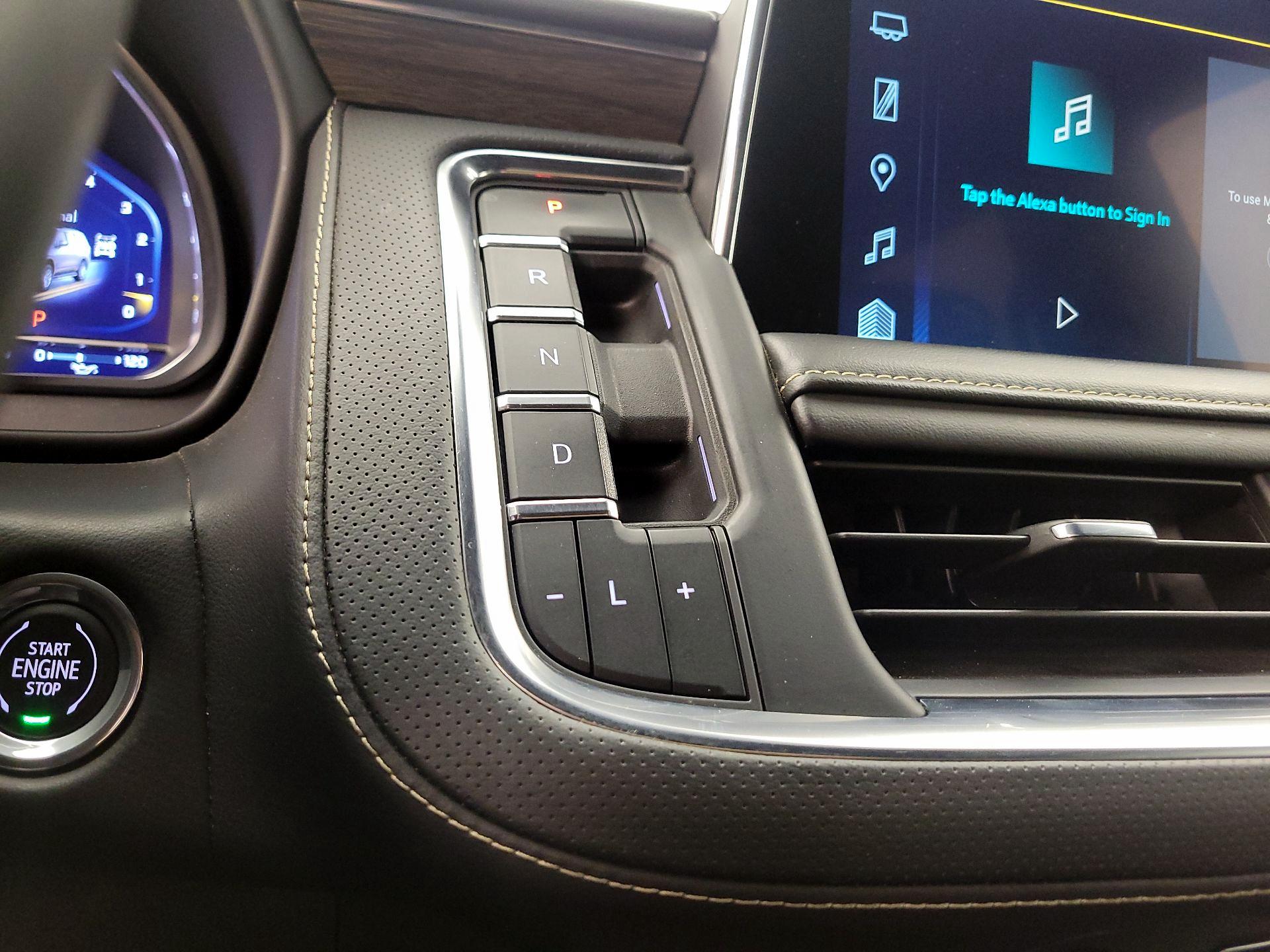 Thumbnail: 2023 Chevrolet Suburban - 17