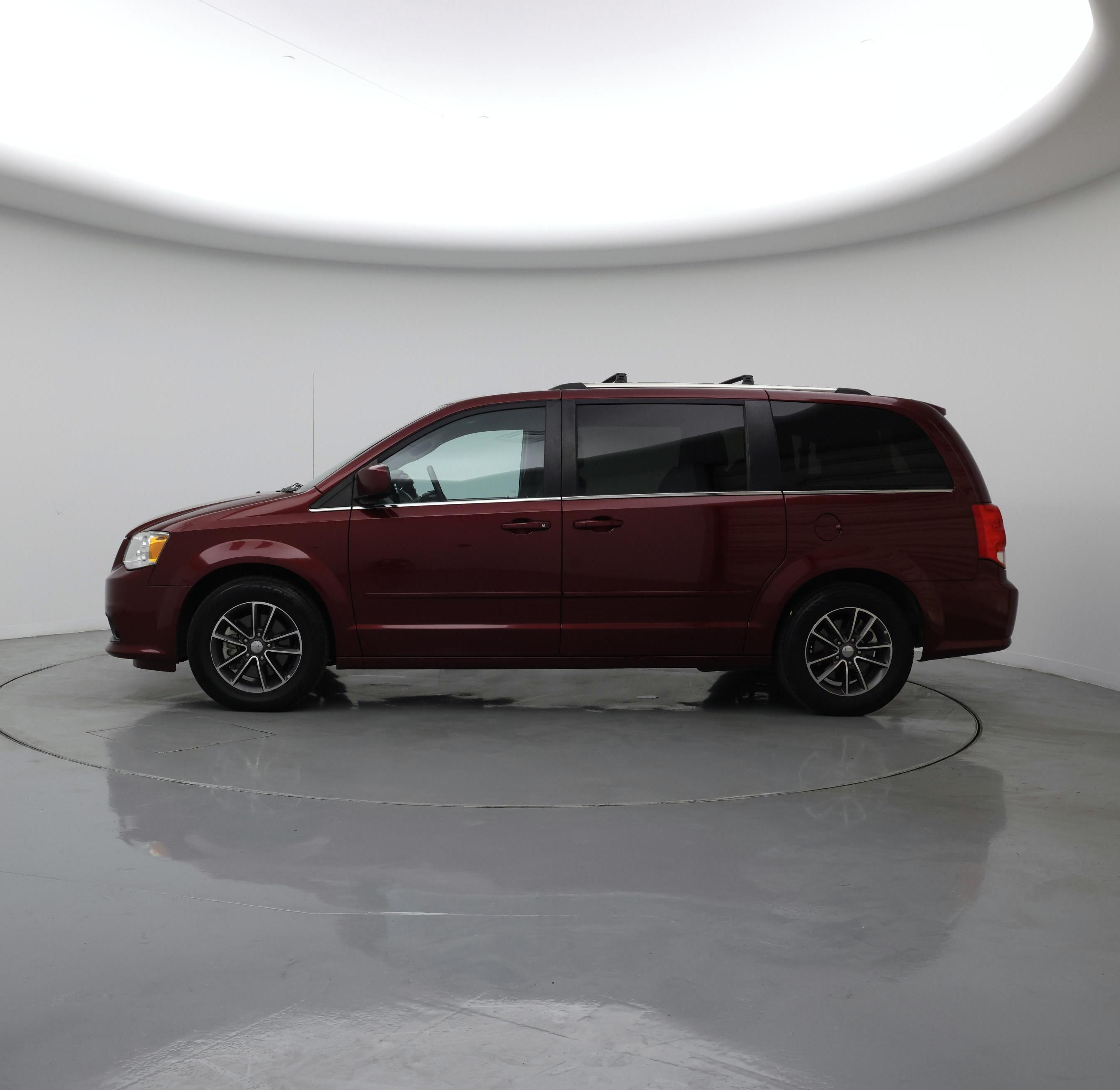 Thumbnail: 2017 Dodge Grand Caravan - 3