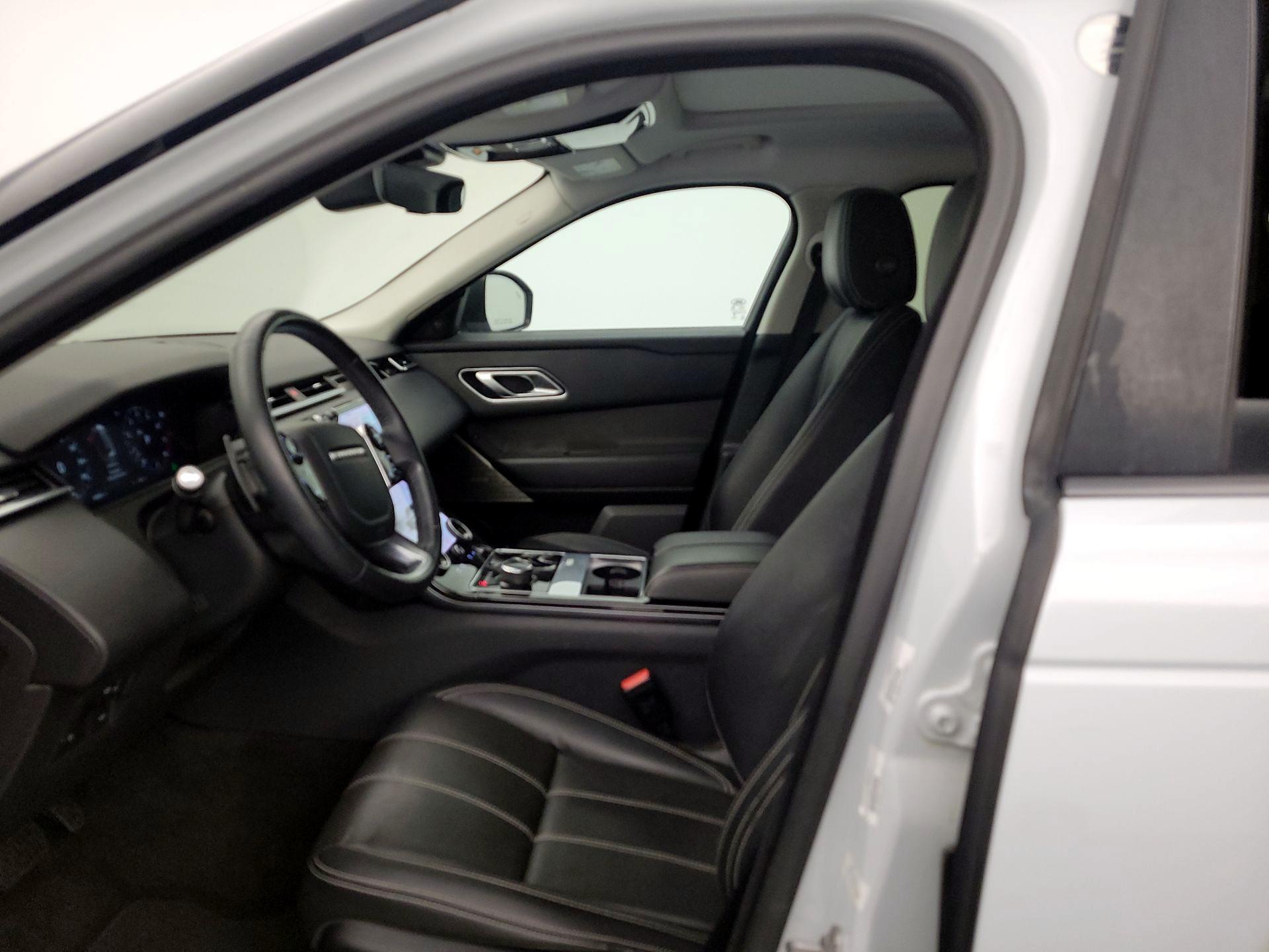 Thumbnail: 2018 Land Rover Range Rover Velar - 11