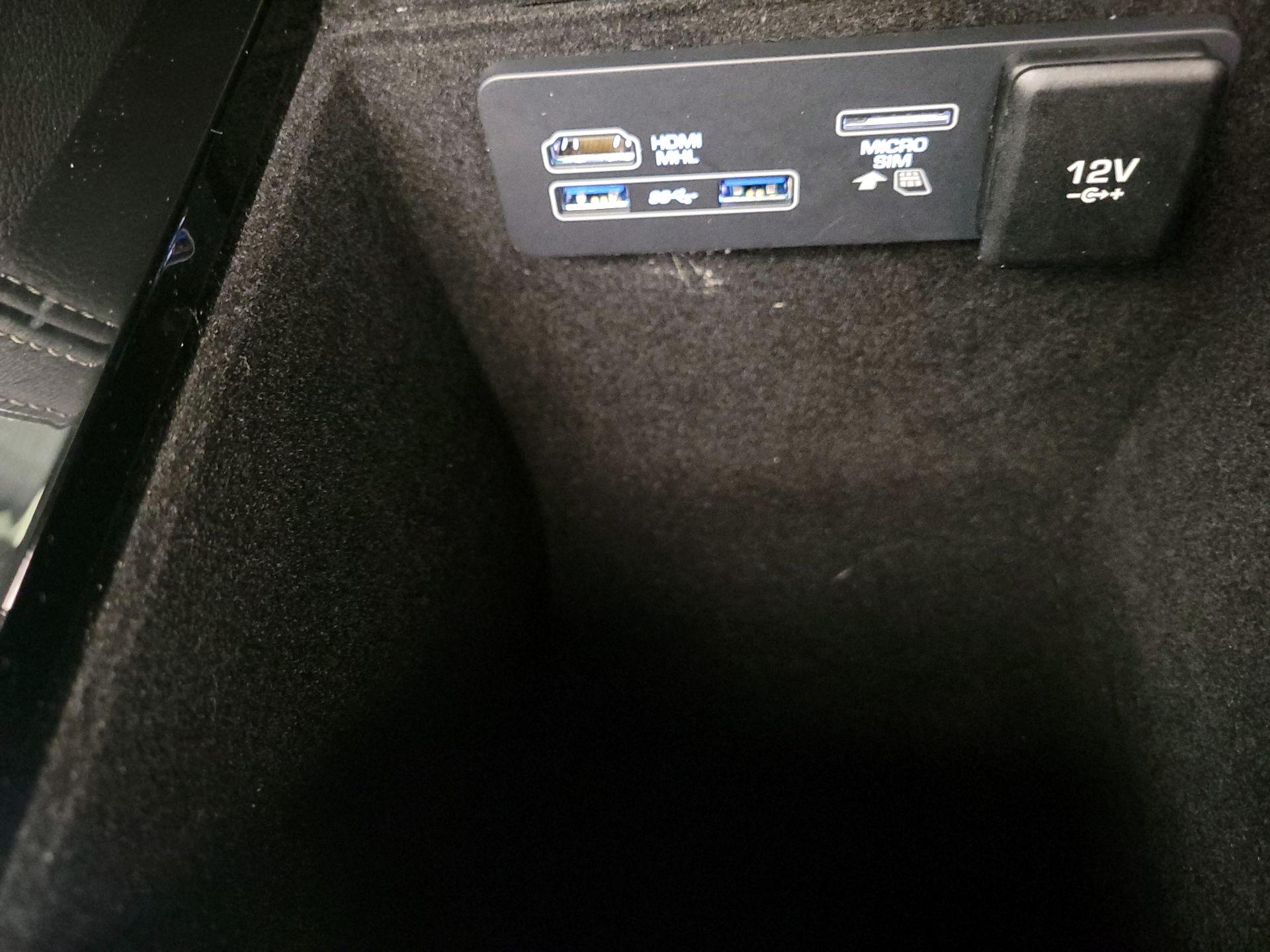 Thumbnail: 2018 Land Rover Range Rover Velar - 18