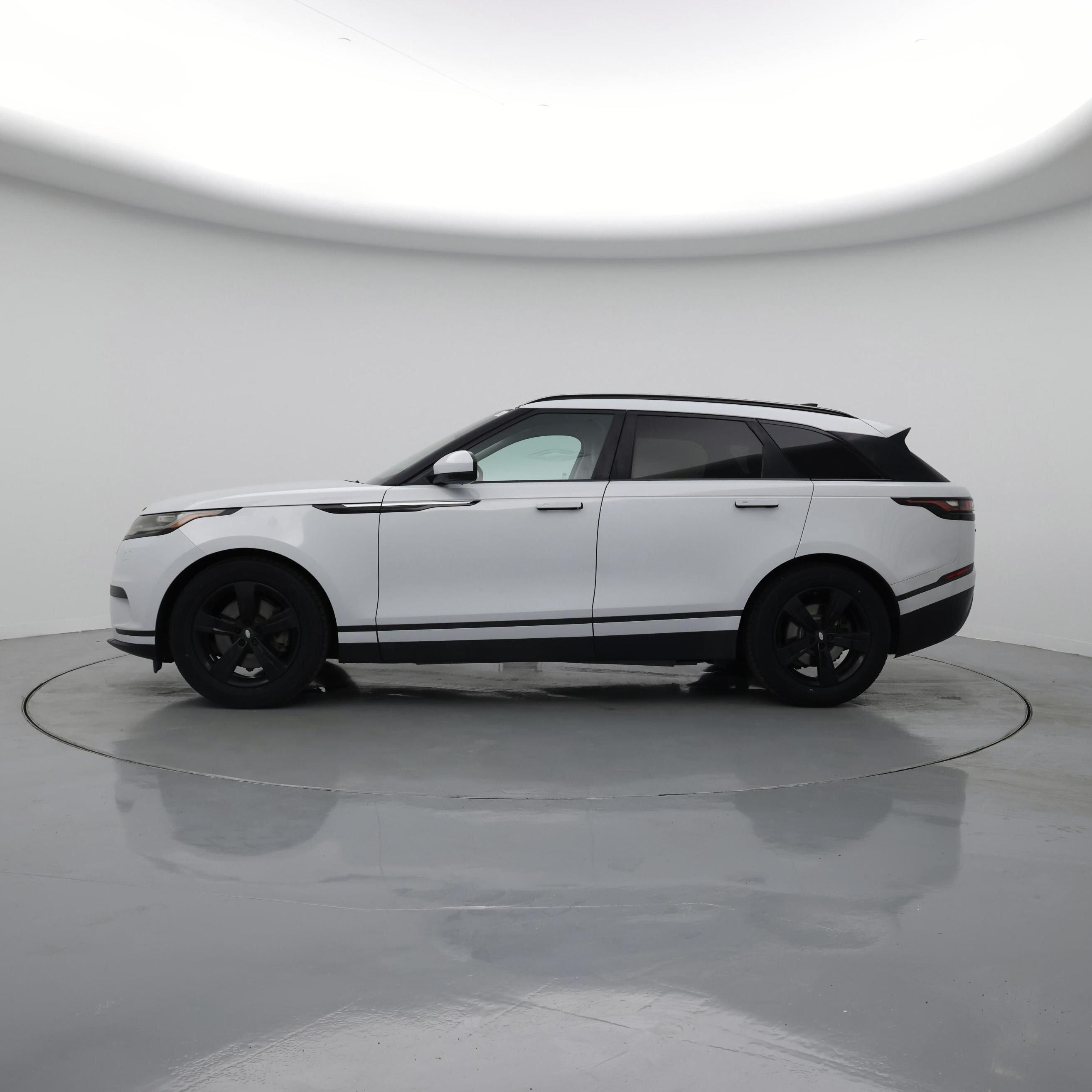 Thumbnail: 2018 Land Rover Range Rover Velar - 3