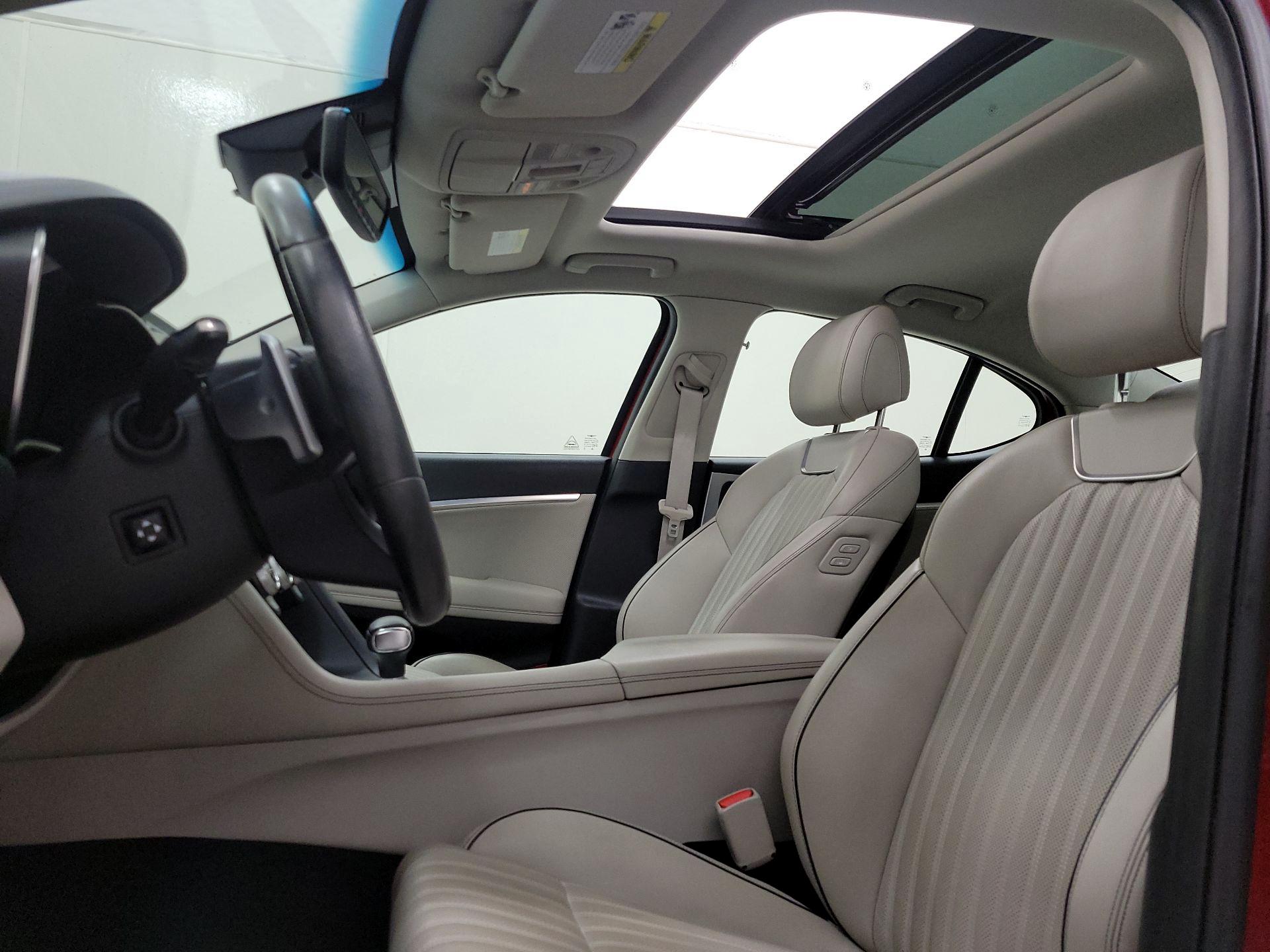 Thumbnail: 2019 Genesis G70 - 20