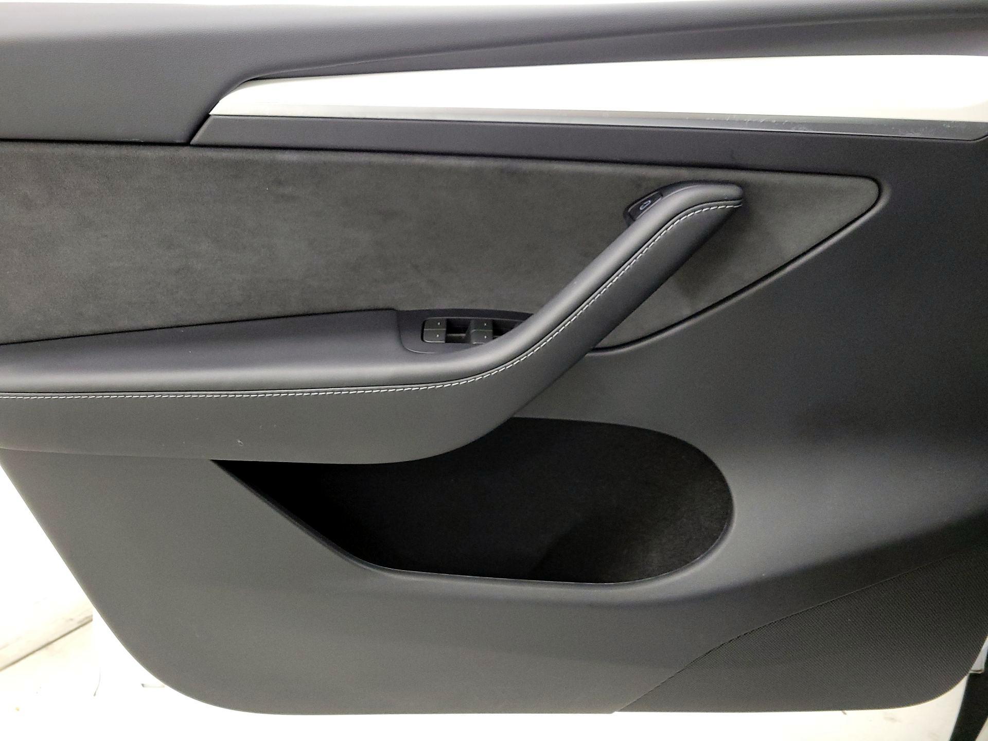 Thumbnail: 2024 Tesla Model Y - 12