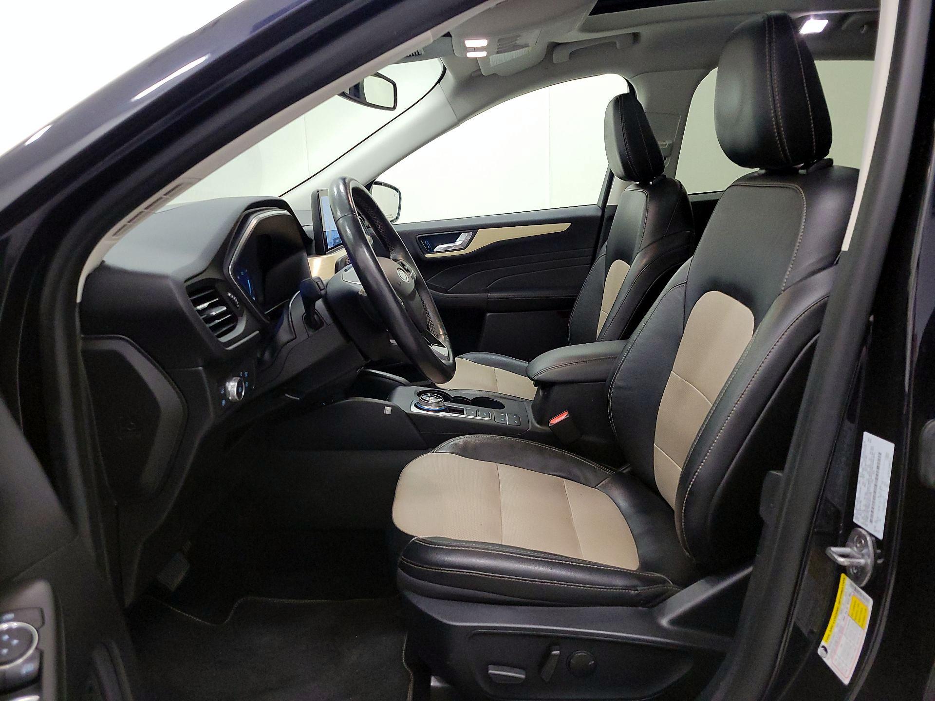 Thumbnail: 2021 Ford Escape - 11