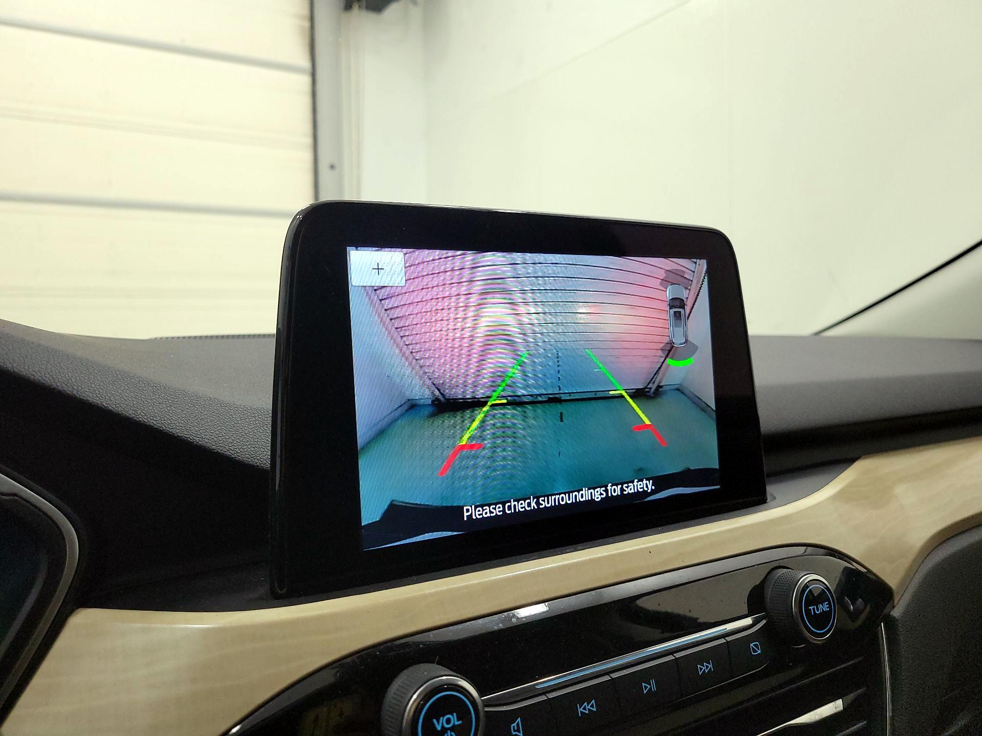 Thumbnail: 2021 Ford Escape - 15