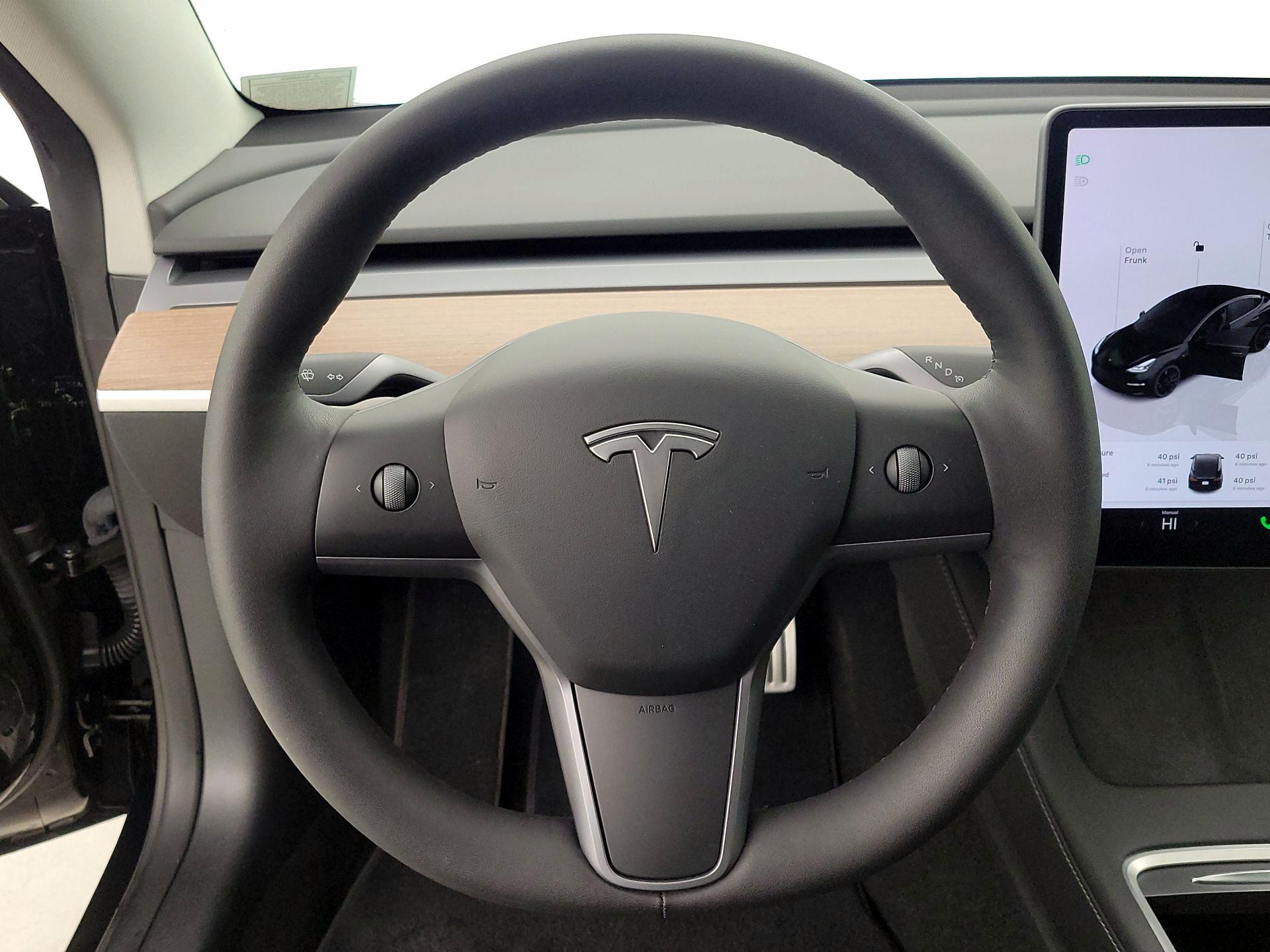 Thumbnail: 2022 Tesla Model 3 - 10