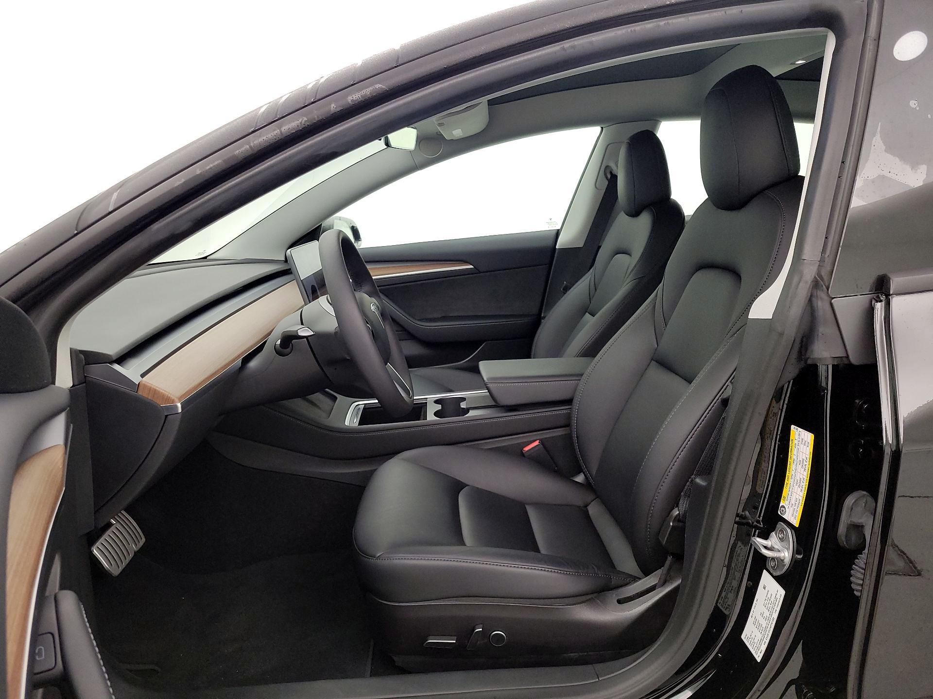 Thumbnail: 2022 Tesla Model 3 - 11