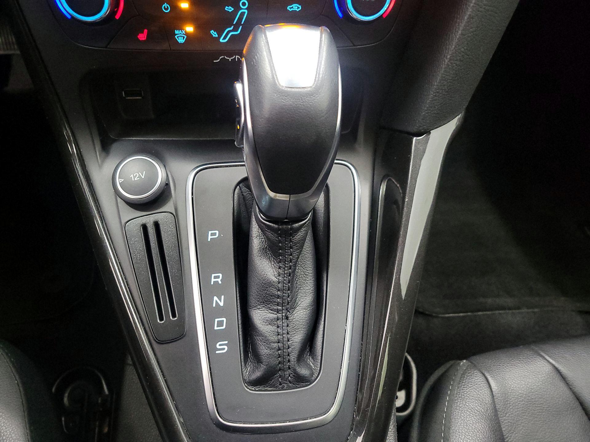 Thumbnail: 2015 Ford Focus - 17