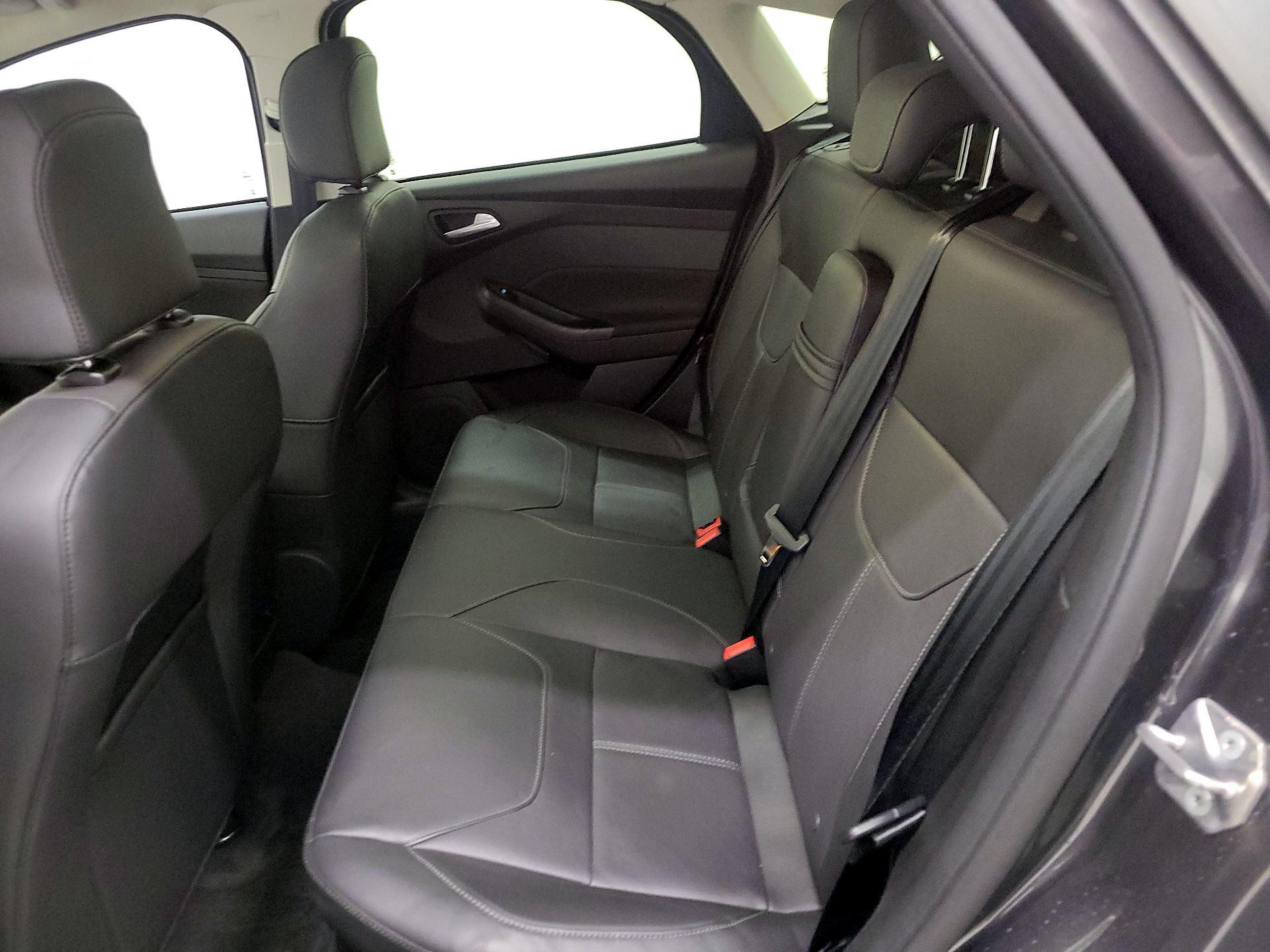 Thumbnail: 2015 Ford Focus - 20