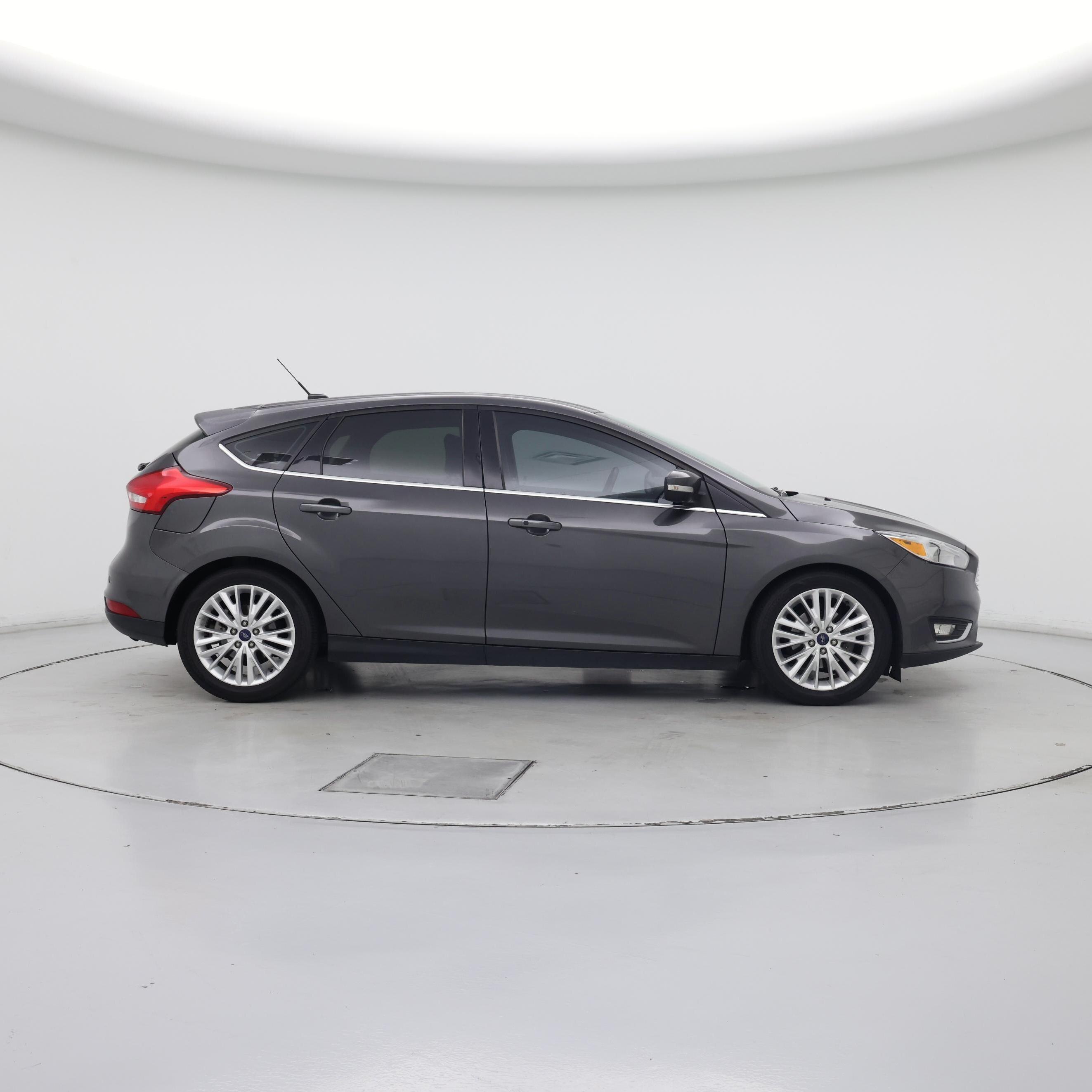 Thumbnail: 2015 Ford Focus - 7