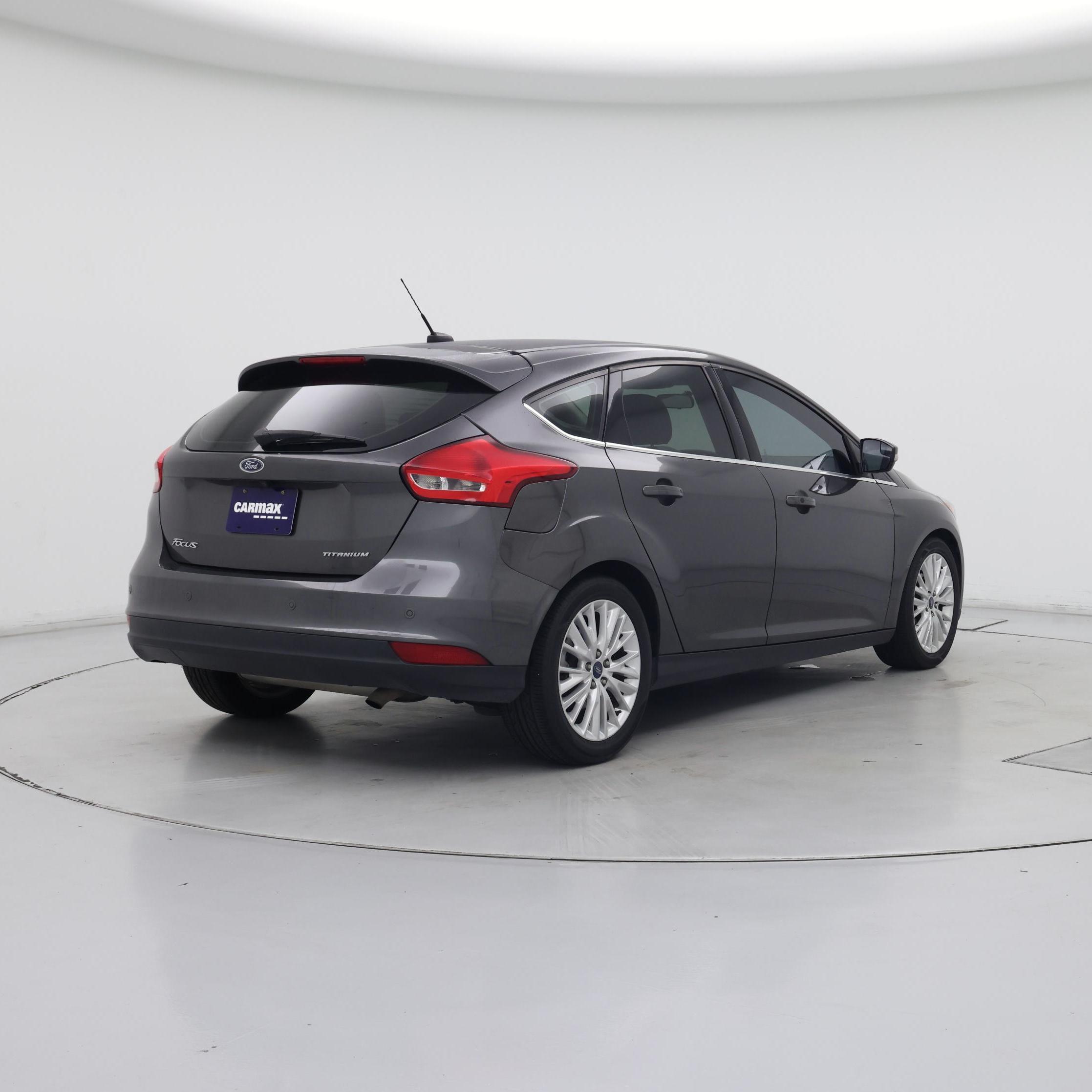 Thumbnail: 2015 Ford Focus - 8