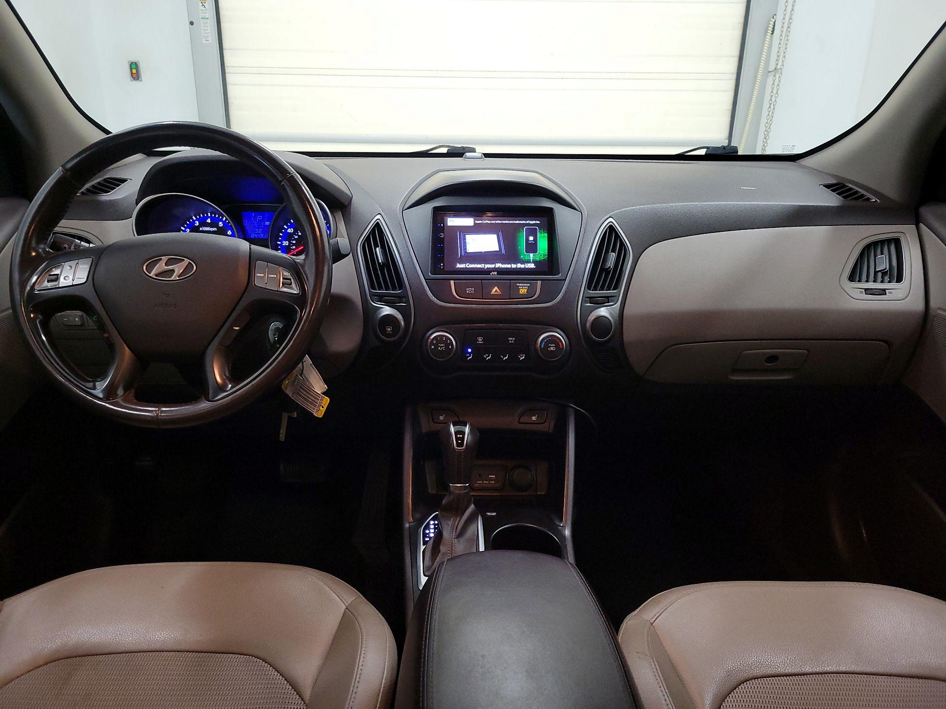 Thumbnail: 2015 Hyundai Tucson - 9