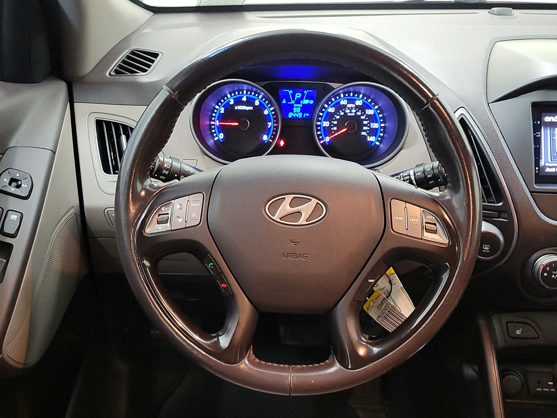 Thumbnail: 2015 Hyundai Tucson - 10