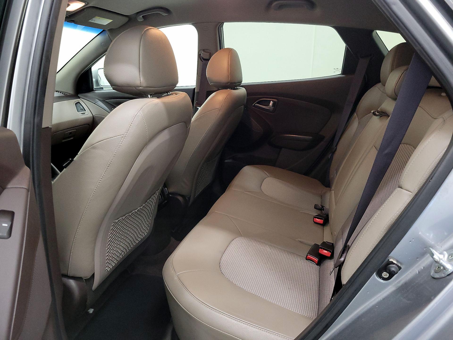 Thumbnail: 2015 Hyundai Tucson - 19